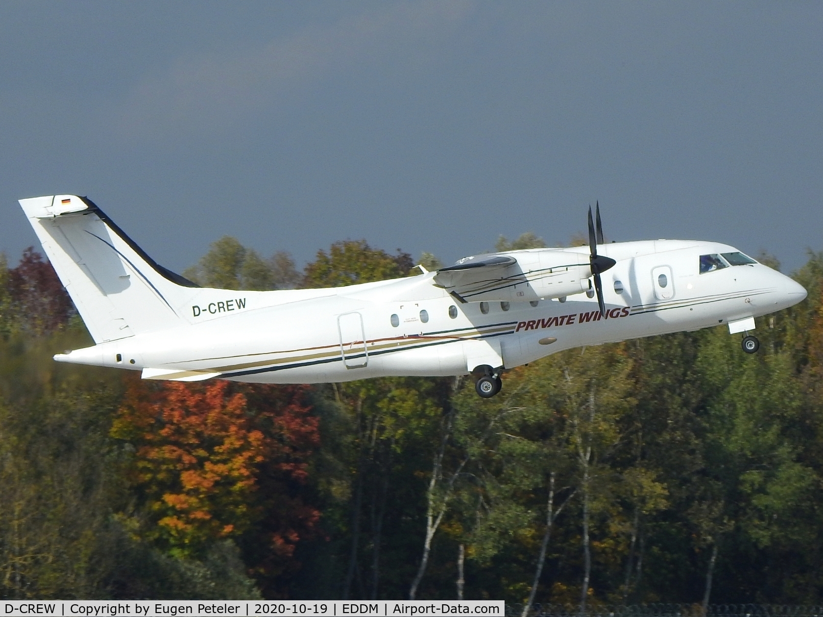 D-CREW, 1999 Dornier 328-110 C/N 3113, Taking off