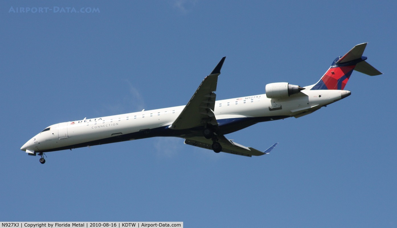 N927XJ, 2008 Bombardier CRJ-900ER (CL-600-2D24) C/N 15188, DTW spotting 2010