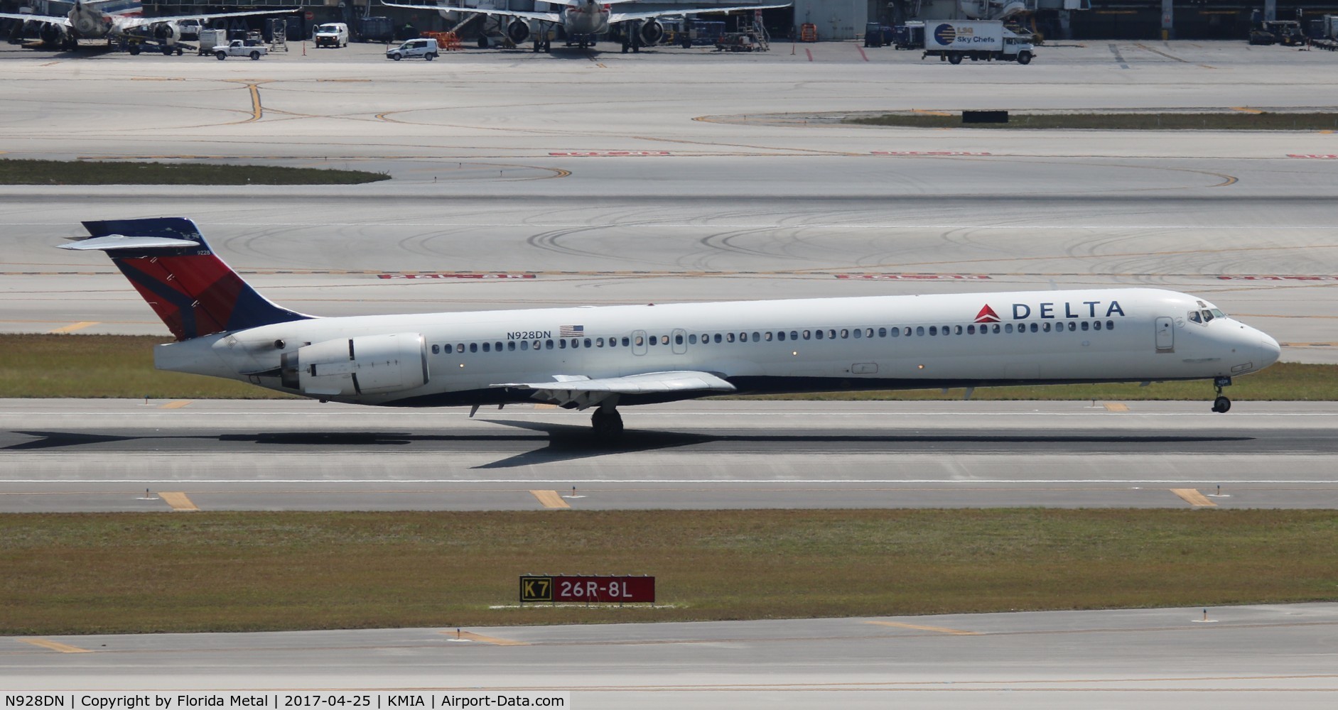 N928DN, 1999 McDonnell Douglas MD-90-30 C/N 53590, MIA spotting 2017