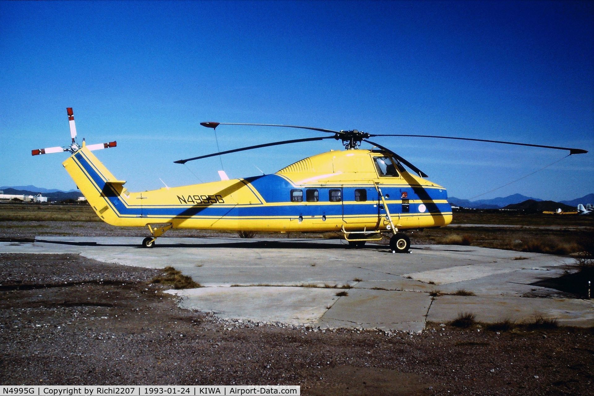 N4995G, Sikorsky S-58ET C/N 58-1561, N4995G @ KIWA 1993