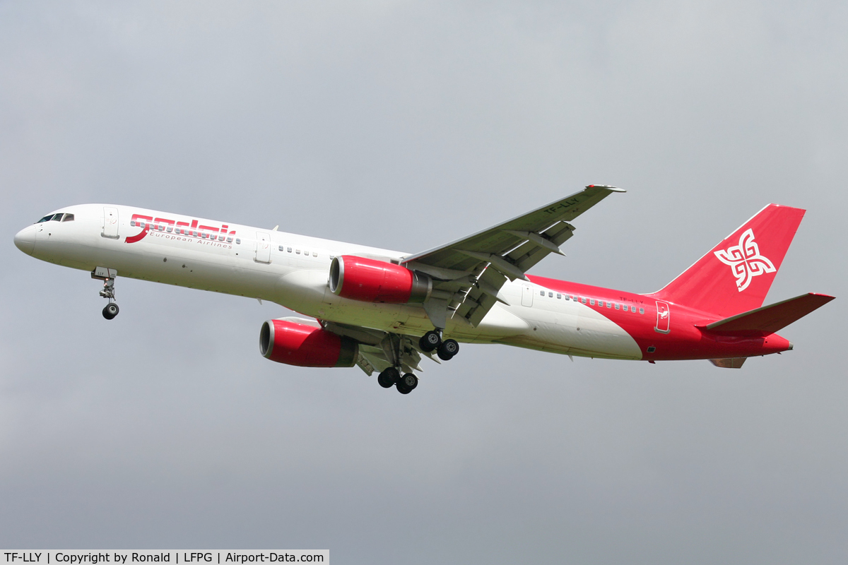 TF-LLY, 1987 Boeing 757-225 C/N 155, at cdg