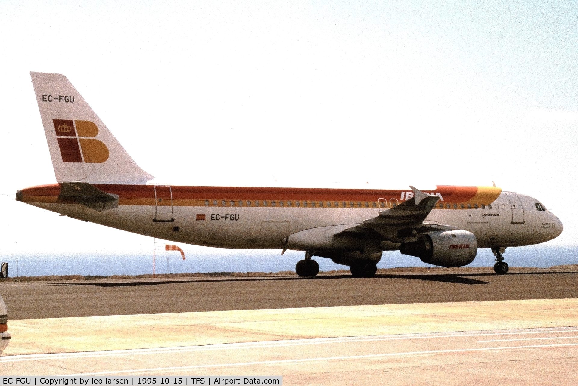 EC-FGU, 1991 Airbus A320-211 C/N 199, Tenerife South 15.10.1995