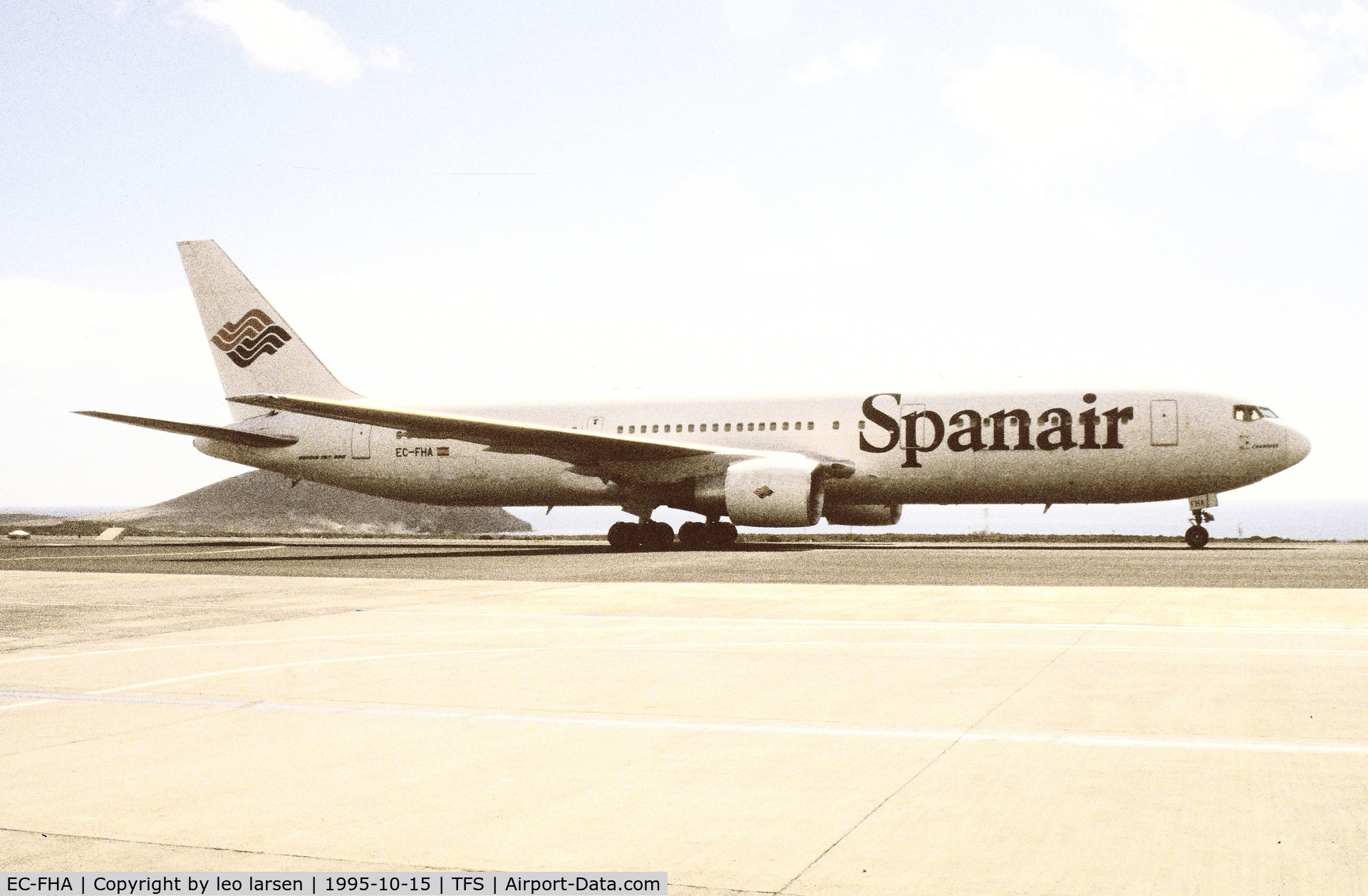 EC-FHA, 1991 Boeing 767-3Y0/ER C/N 25000, Tenerife South 15.10.1995