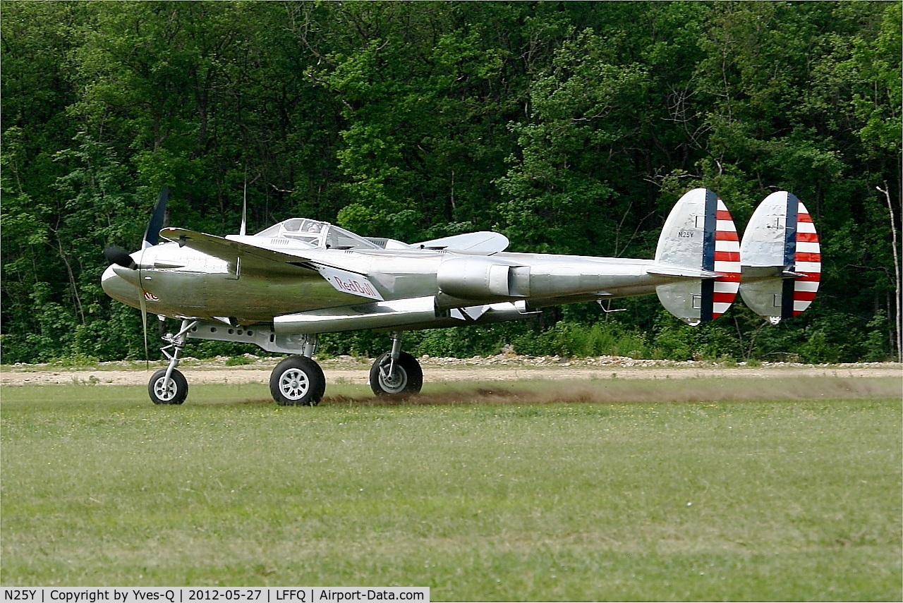 N25Y, 1944 Lockheed P-38L-5LO Lightning C/N AF44-53254, Lockheed P-38L Lightning, Landing, La Ferté-Alais Airfield (LFFQ) Air Show 2012