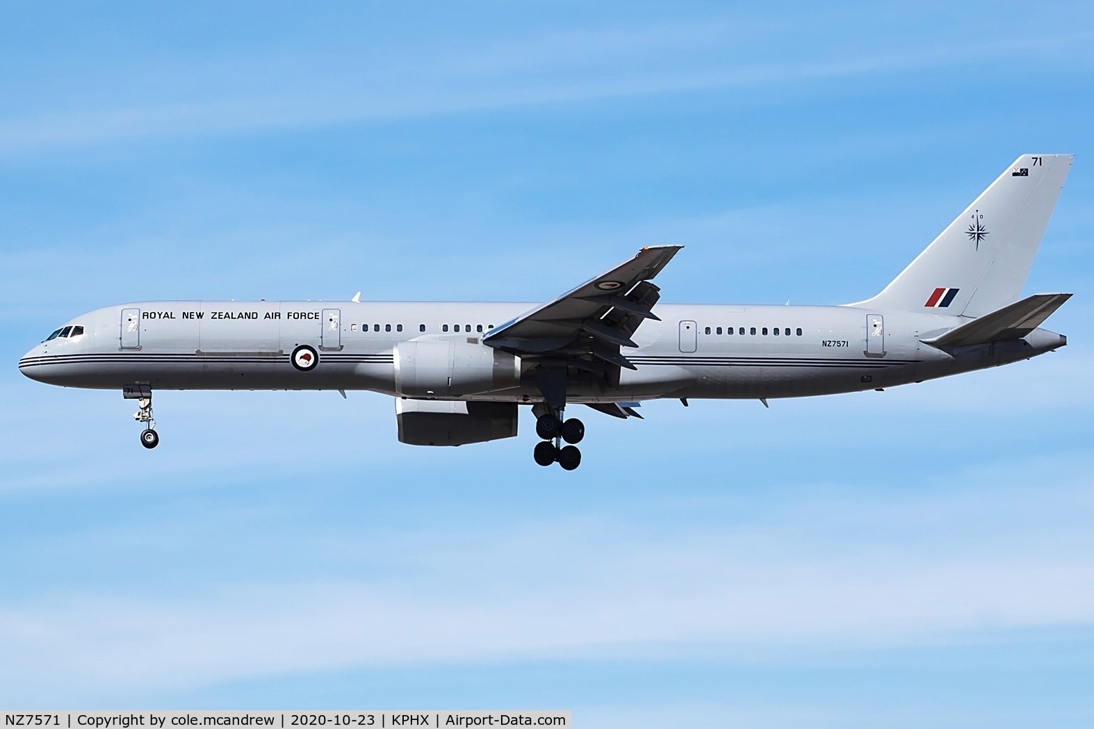 NZ7571, 1992 Boeing 757-2K2 C/N 26633, Kiwi 803 fuel stop PHX