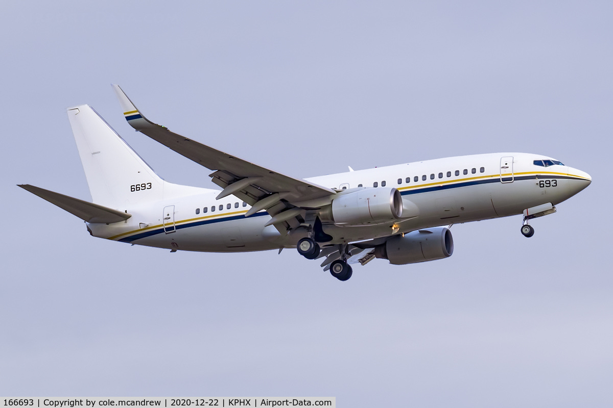 166693, 2006 Boeing C-40A (737-7AF) Clipper C/N 34304, Convoy 693 on approach for PHX for gas on its way to NGF from AFW