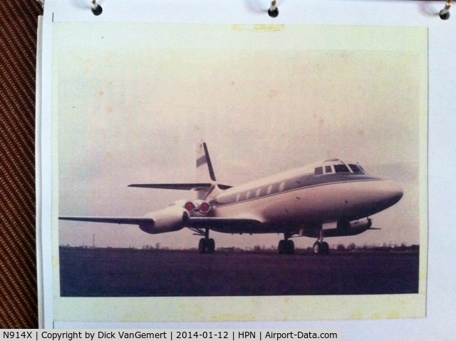 N914X, 1995 Canadair Challenger 601-3R (CL-600-2B16) C/N 5185, Taken in approximately 1972.  Former Xerox paintjob.
