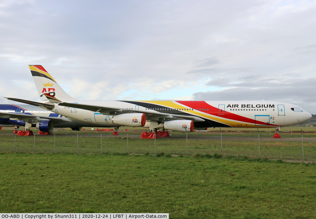 OO-ABD, 2008 Airbus A340-313X C/N 921, Parked...