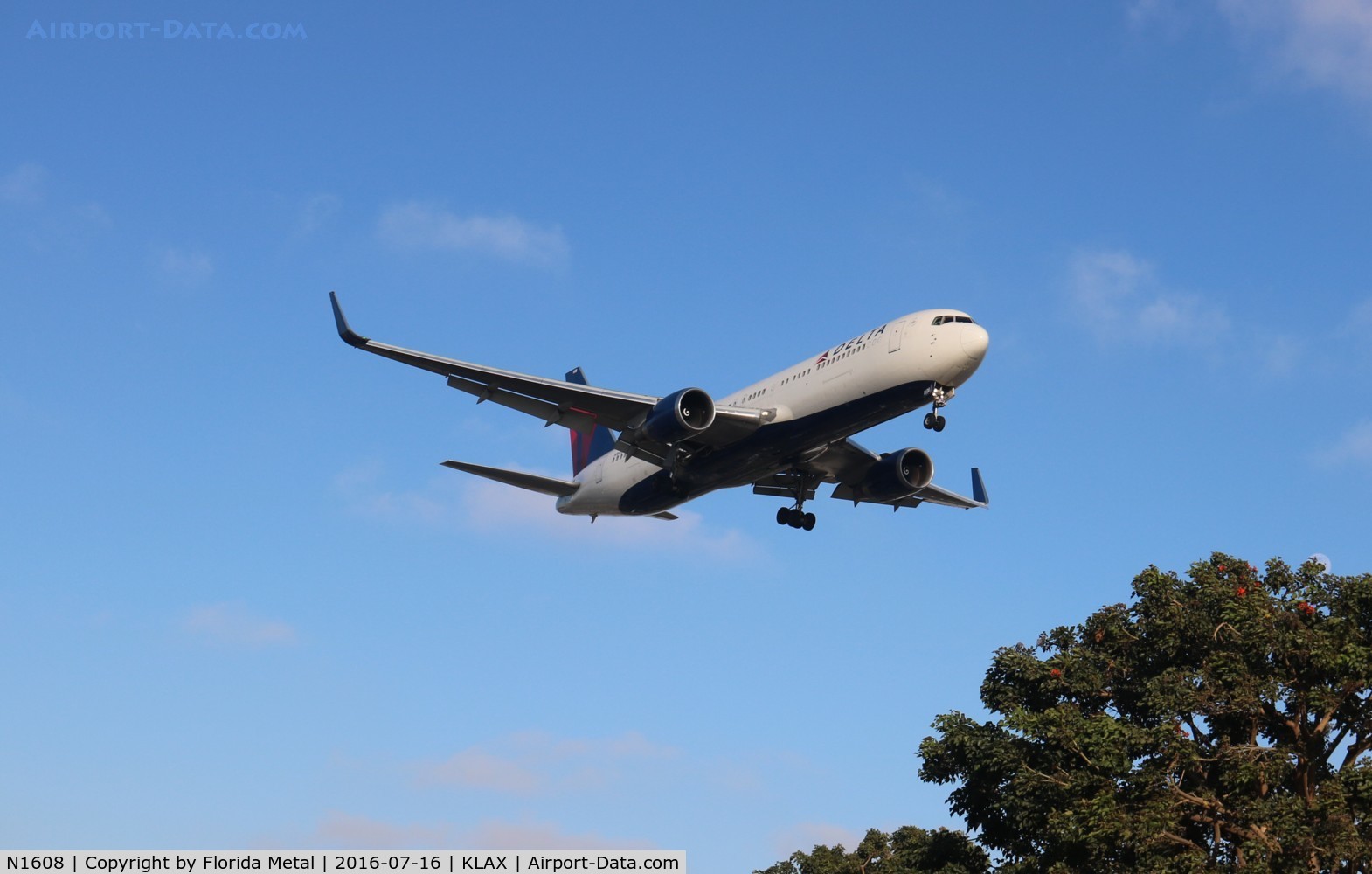 N1608, 2000 Boeing 767-332 C/N 30573, LAX spotting 2016