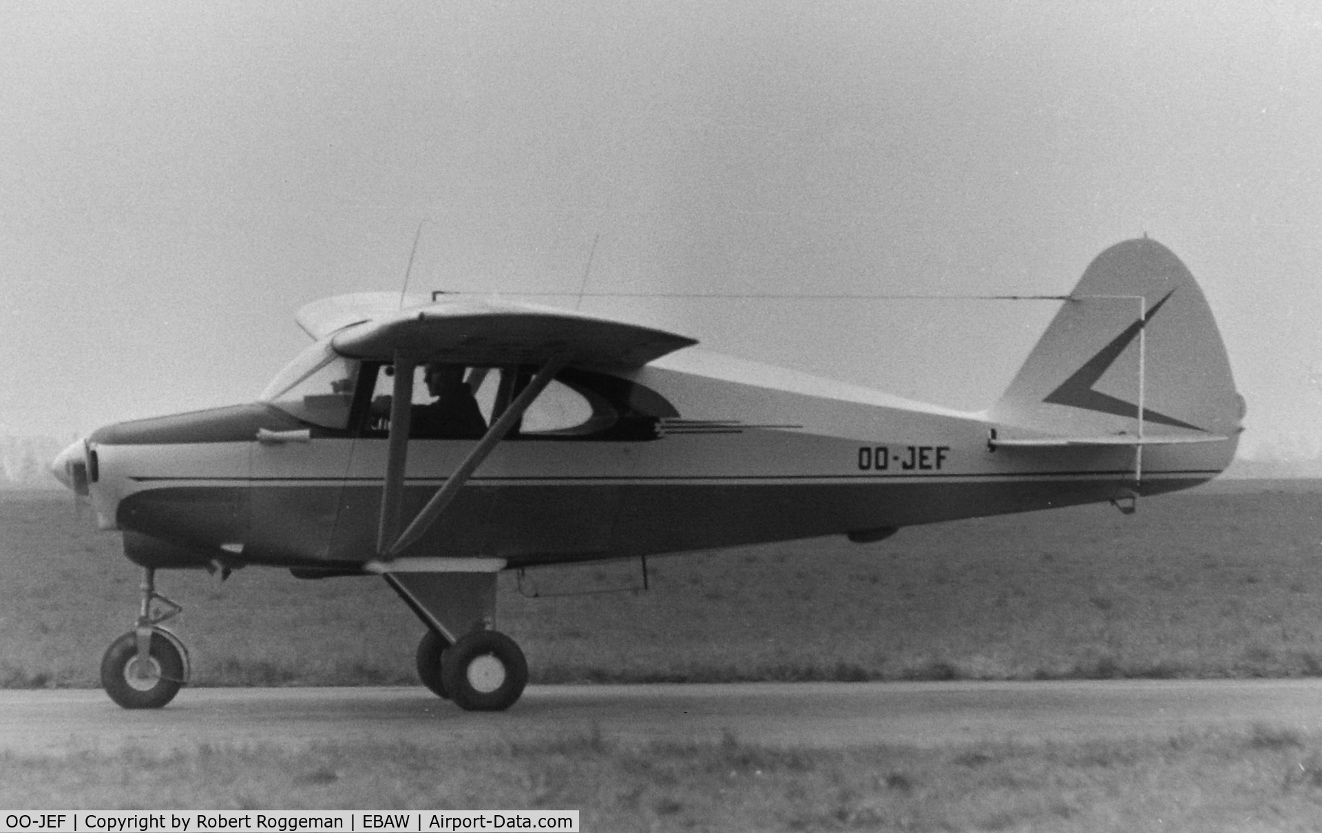 OO-JEF, 1953 Piper PA-22-135 Tri-Pacer C/N 22-1640, 1965.