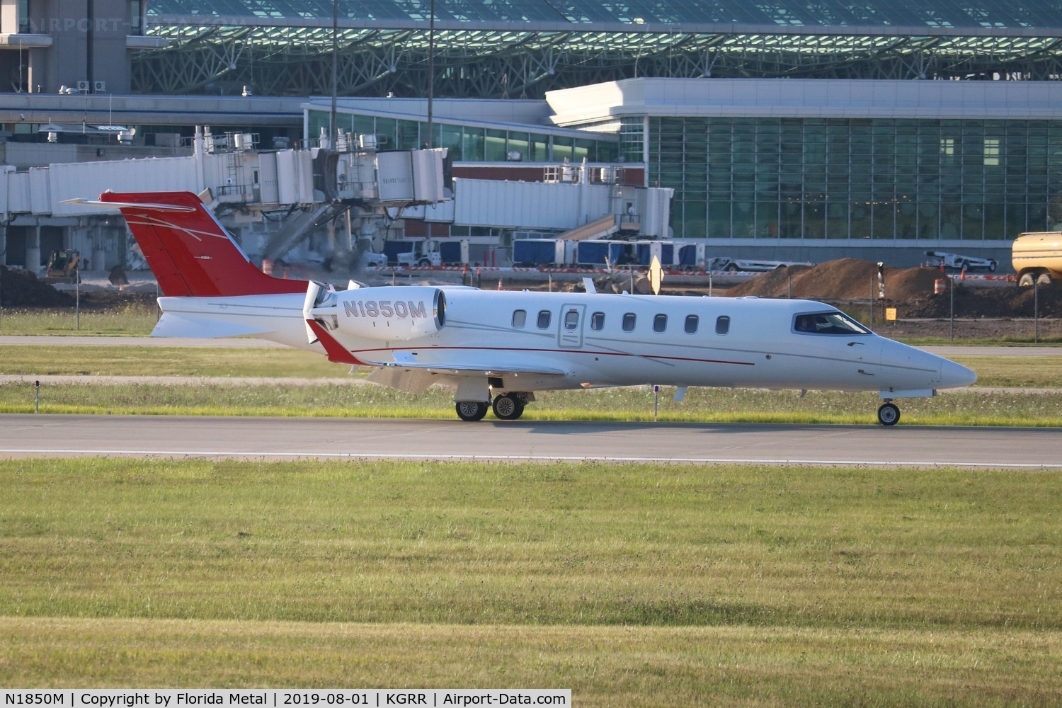 N1850M, 2014 Learjet 75 C/N 45-475, GRR spotting O.M.A.