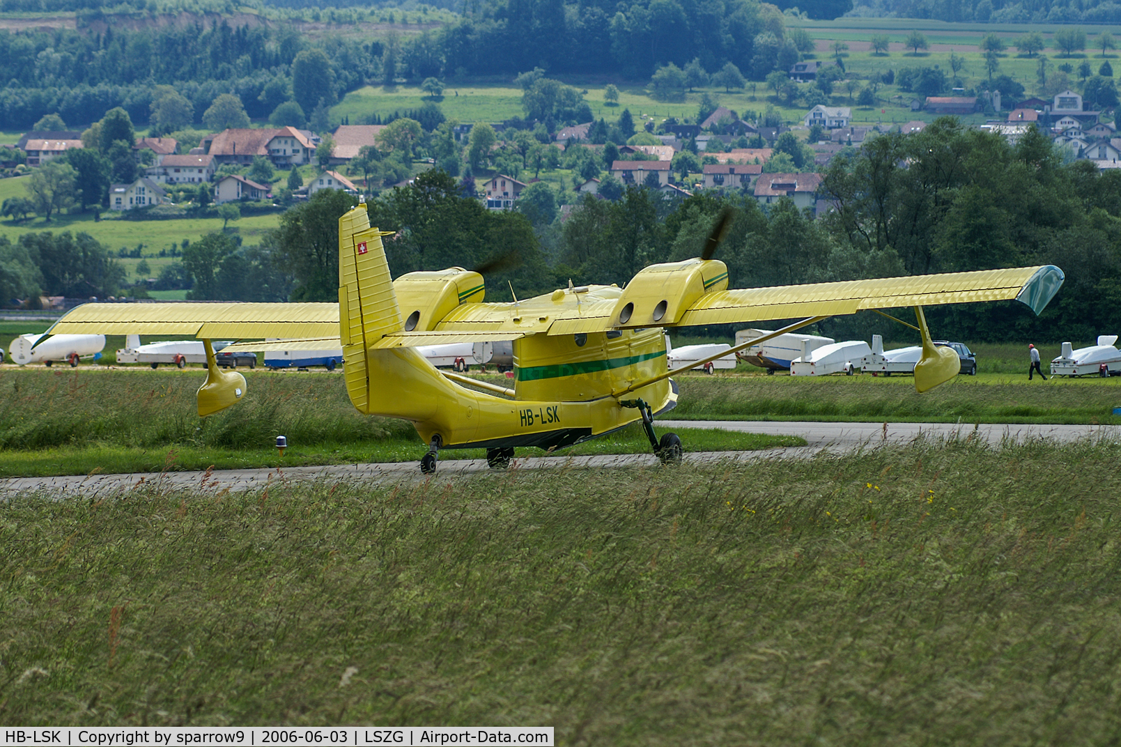 HB-LSK, 1976 STOL Aircraft UC-1 Twin Bee C/N 018, Holding position Grenchen