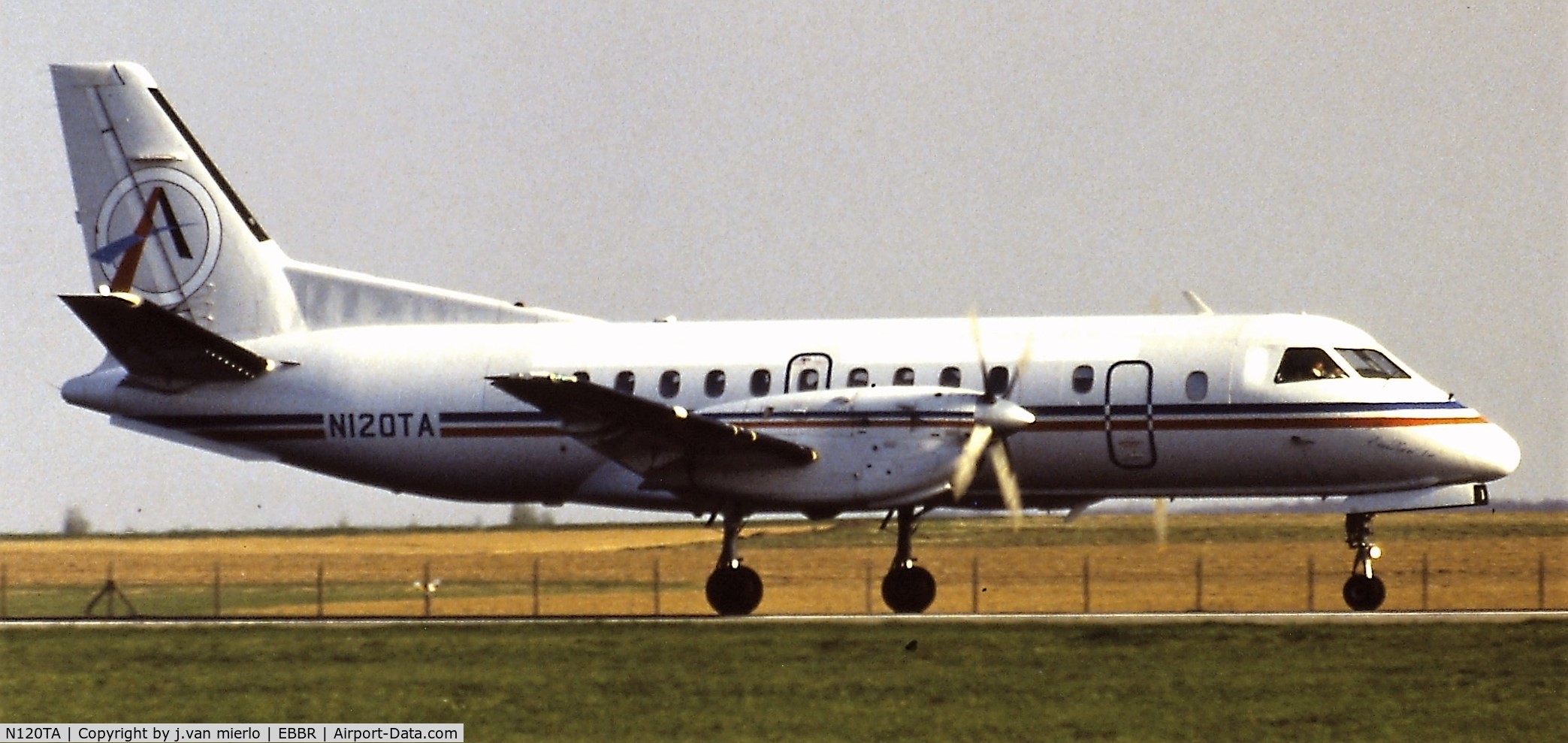 N120TA, 1989 Saab 340A C/N 340A-151, Landing EBBR 25L scan from slide