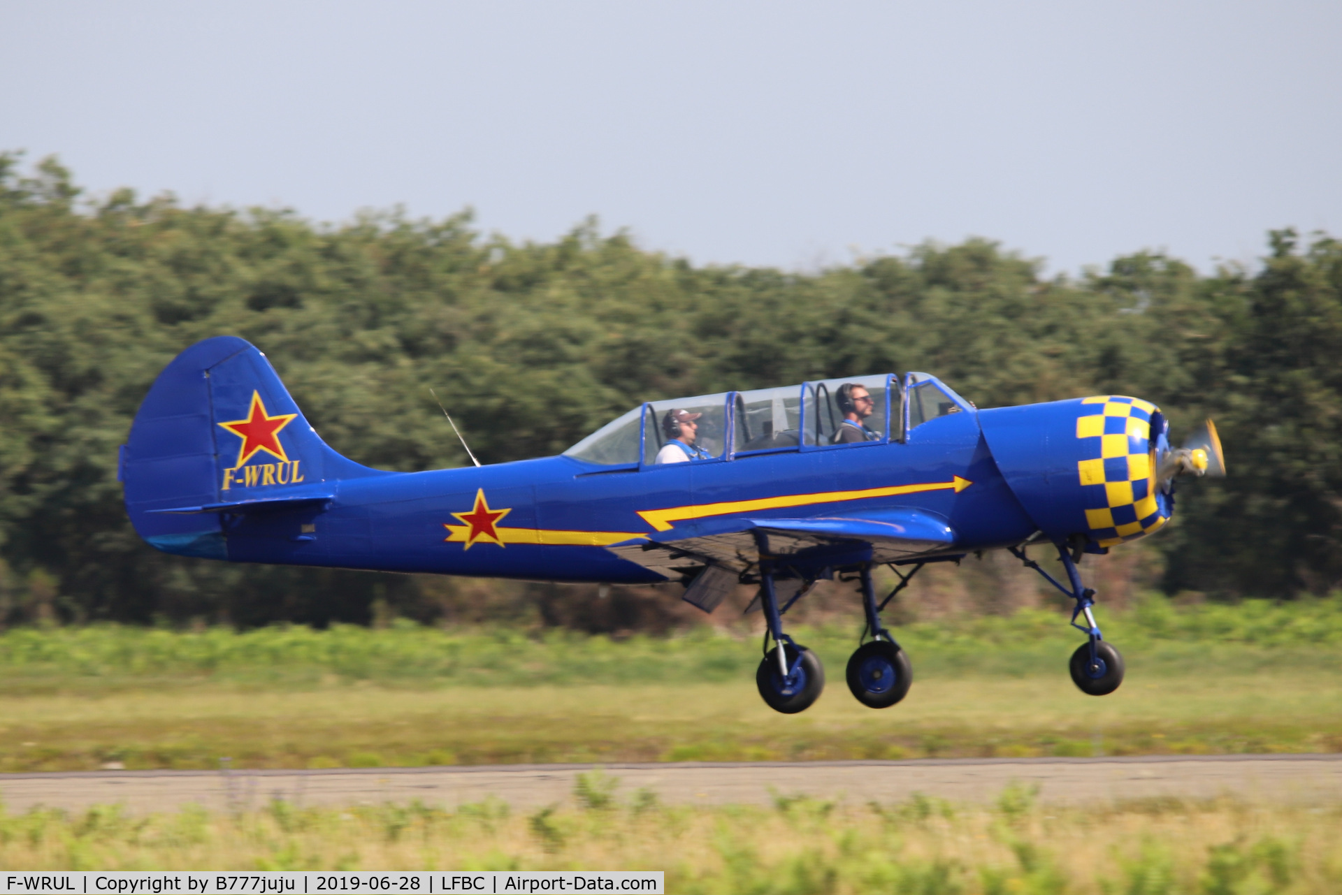F-WRUL, Yakovlev Yak-52 C/N 844201, at Cazaux Airshow