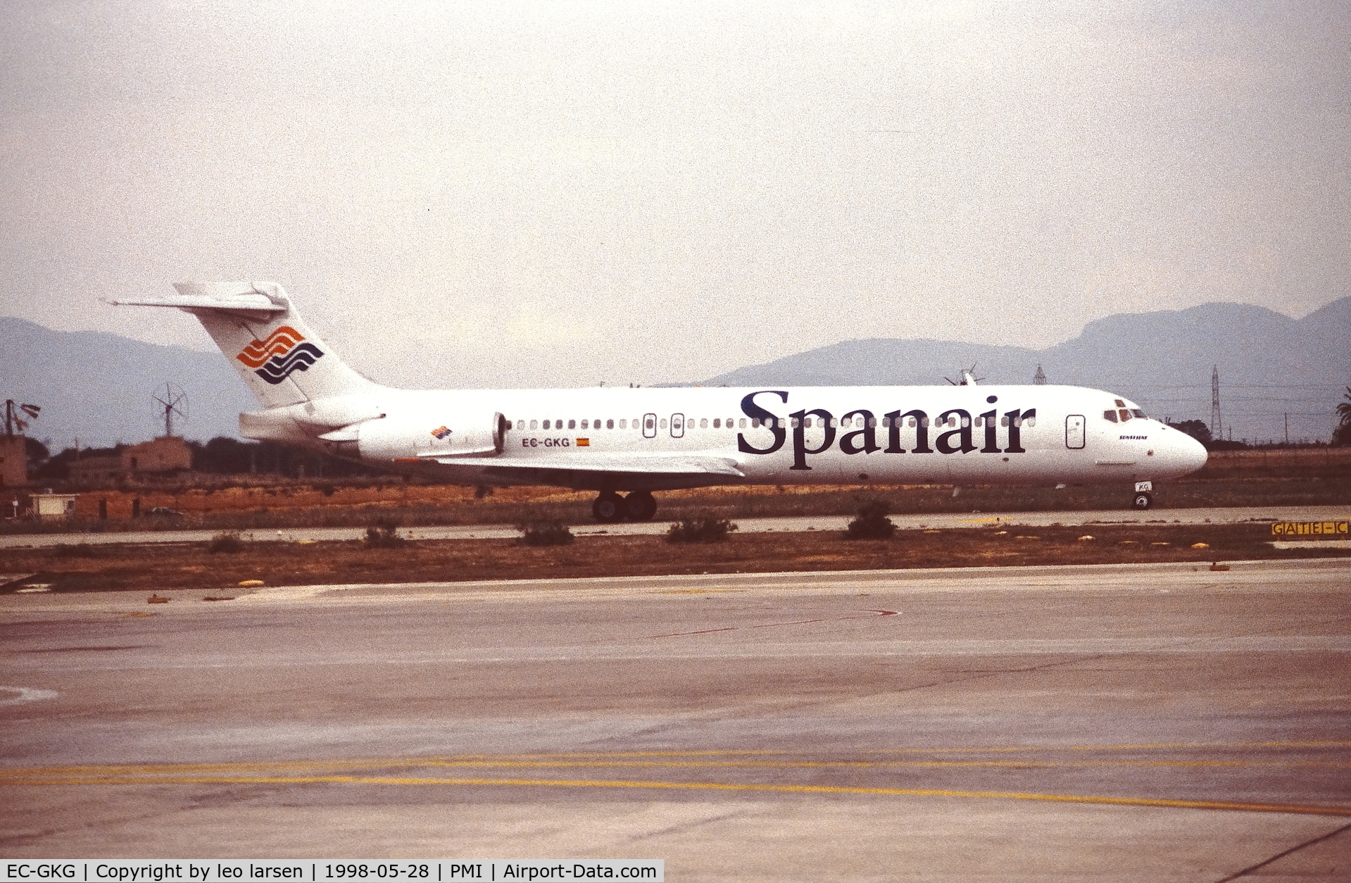 EC-GKG, 1989 McDonnell Douglas MD-87 (DC-9-87) C/N 49706/1614, Palma de Mallorca 28.5.1998