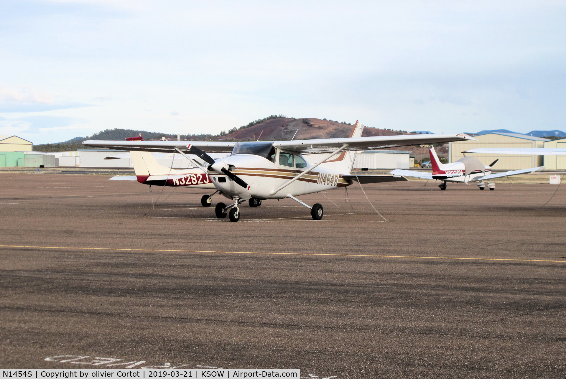 N1454S, 1976 Cessna 182P Skylane C/N 18265002, march 2019