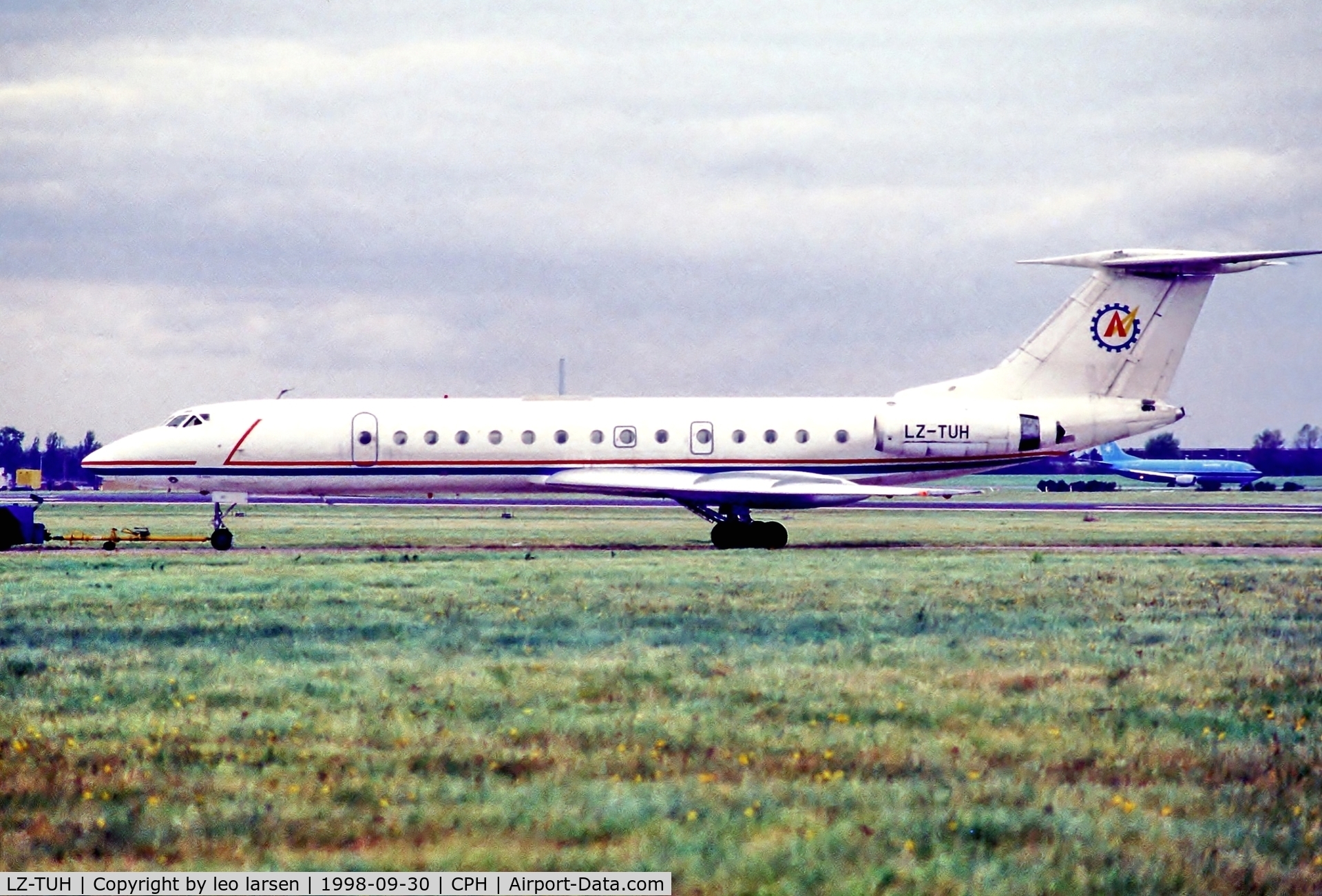 LZ-TUH, 1977 Tupolev Tu-134A-1 C/N 73 60142, Copenhagen 30.9.1998