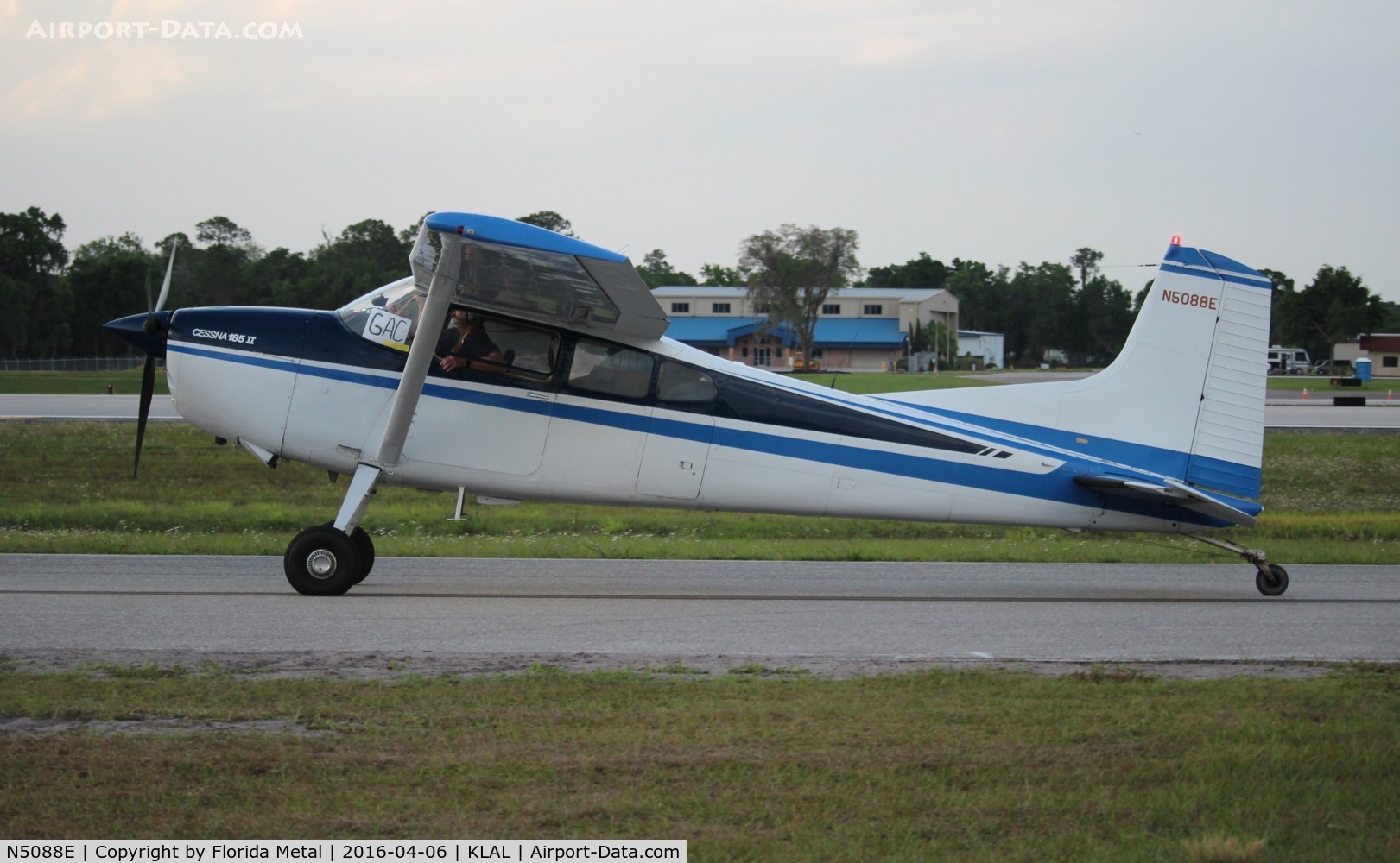 N5088E, 1979 Cessna A185F Skywagon 185 C/N 18503931, SNF LAL 2016