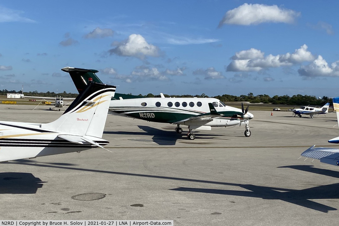 N2RD, 2012 Hawker Beechcraft B200GT King Air C/N BY-161, on the ramp at LNA after arrival