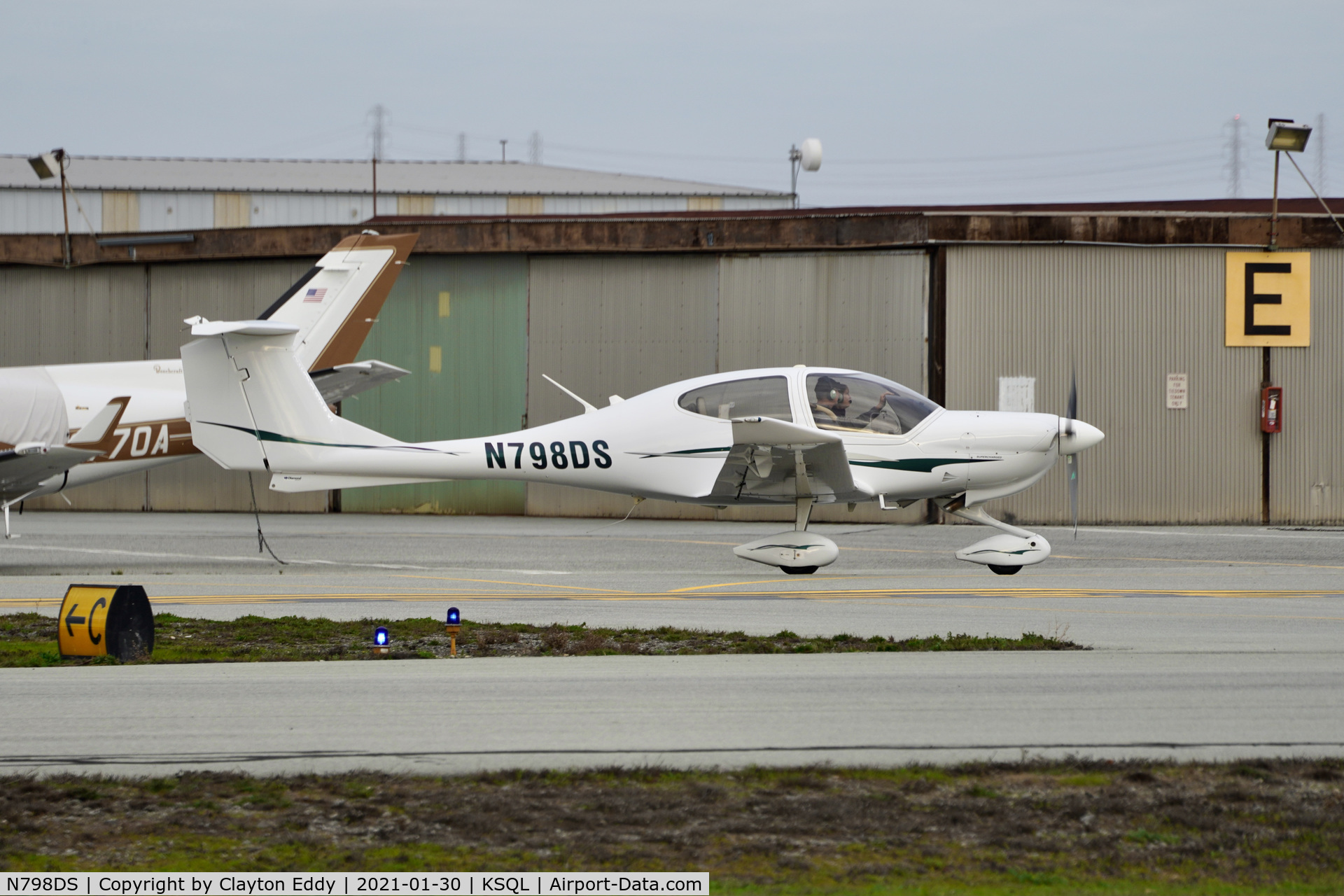 N798DS, 2007 Diamond DA-40 Diamond Star C/N 40.798, San Carlos Airport California 2021.