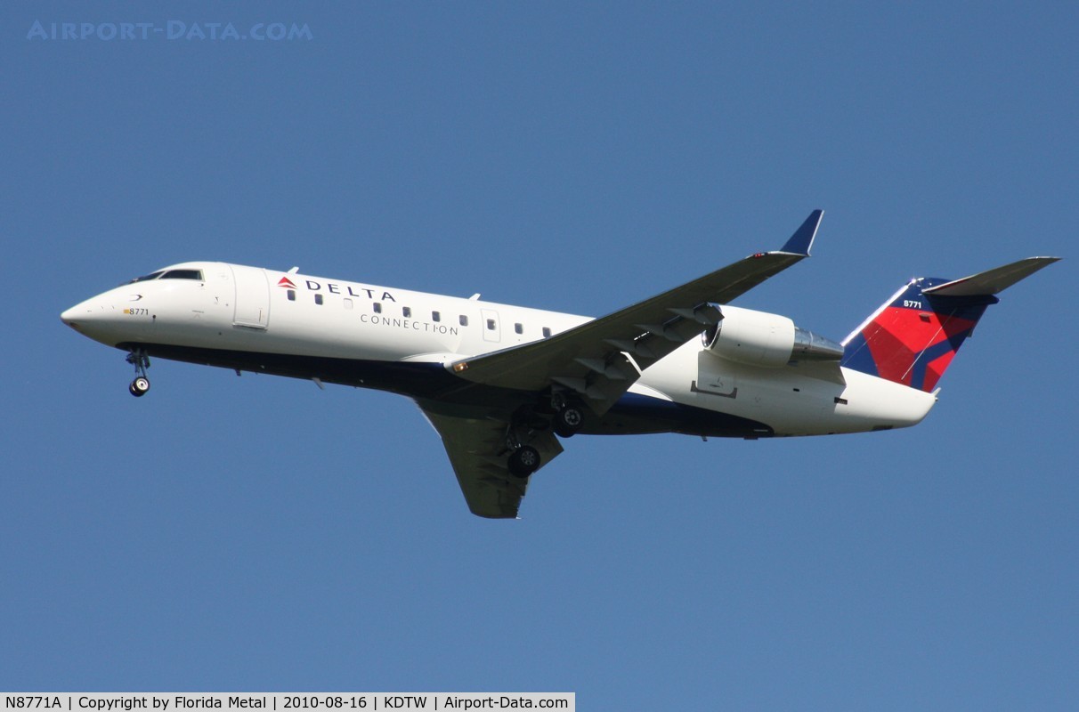 N8771A, 2003 Canadair CRJ-440 (CL-600-2B19) Regional Jet C/N 7771, DTW spotting 2010