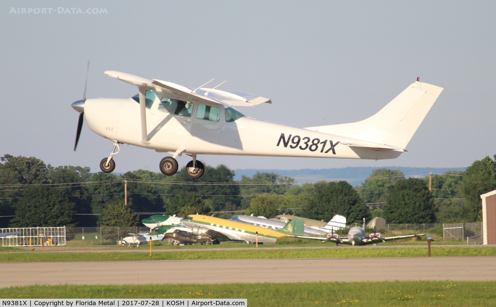 N9381X, 1962 Cessna 182E Skylane C/N 18253781, EAA OSH 2017