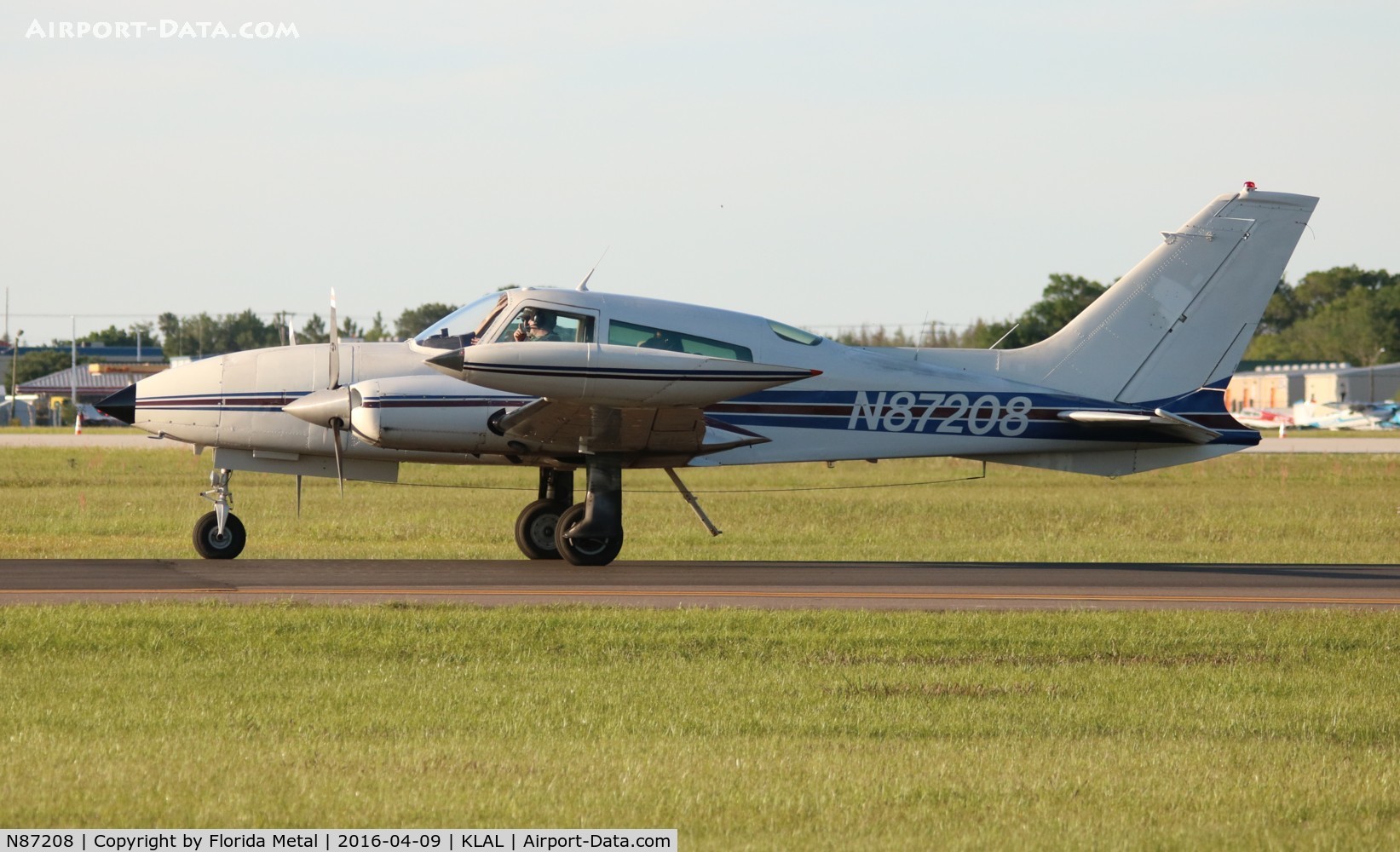N87208, 1975 Cessna 310R C/N 310R0302, SNF LAL 2016