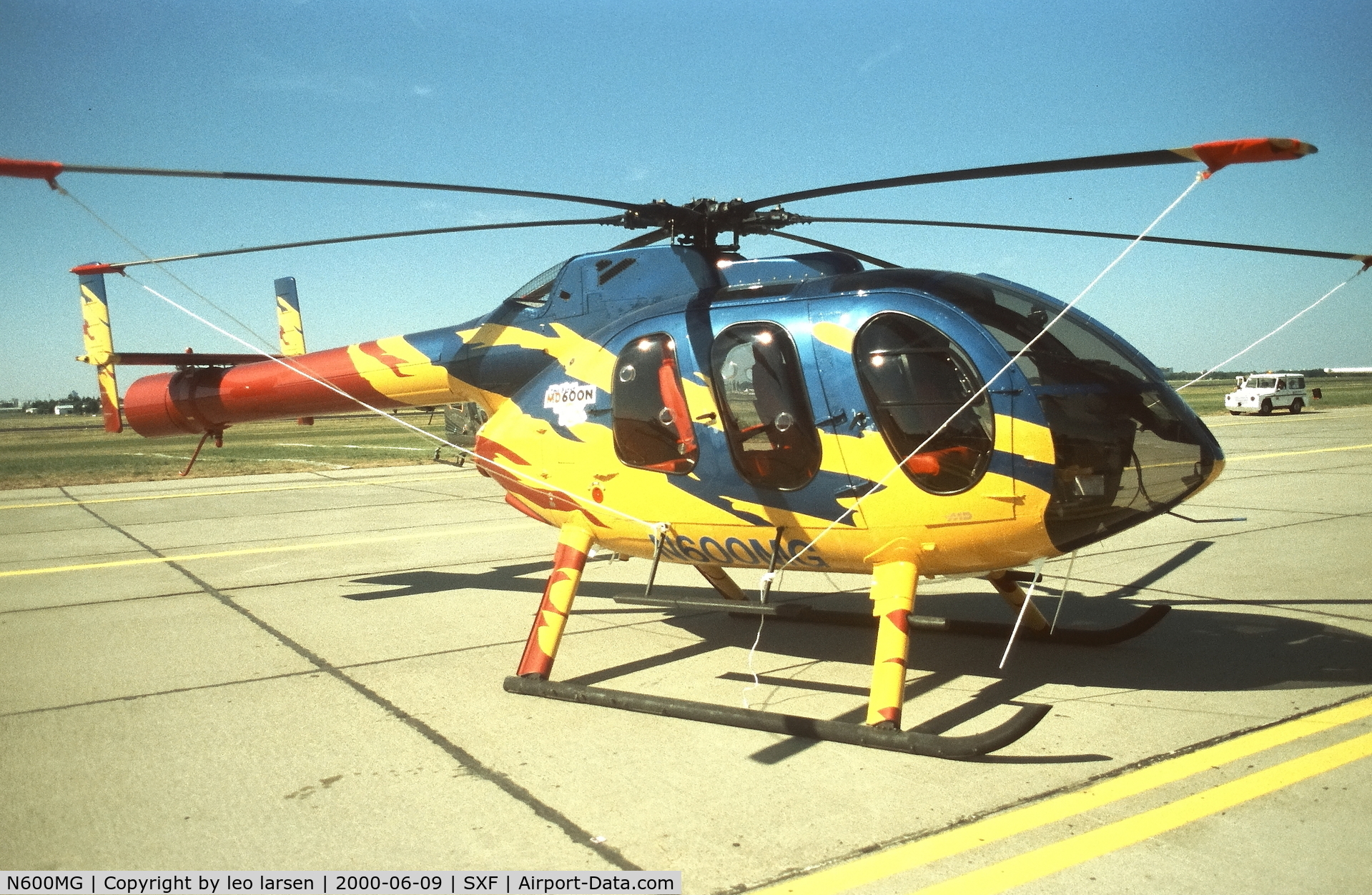 N600MG, 1999 MD Helicopters 600N C/N RN049, Berlin ILA 9.6.2000