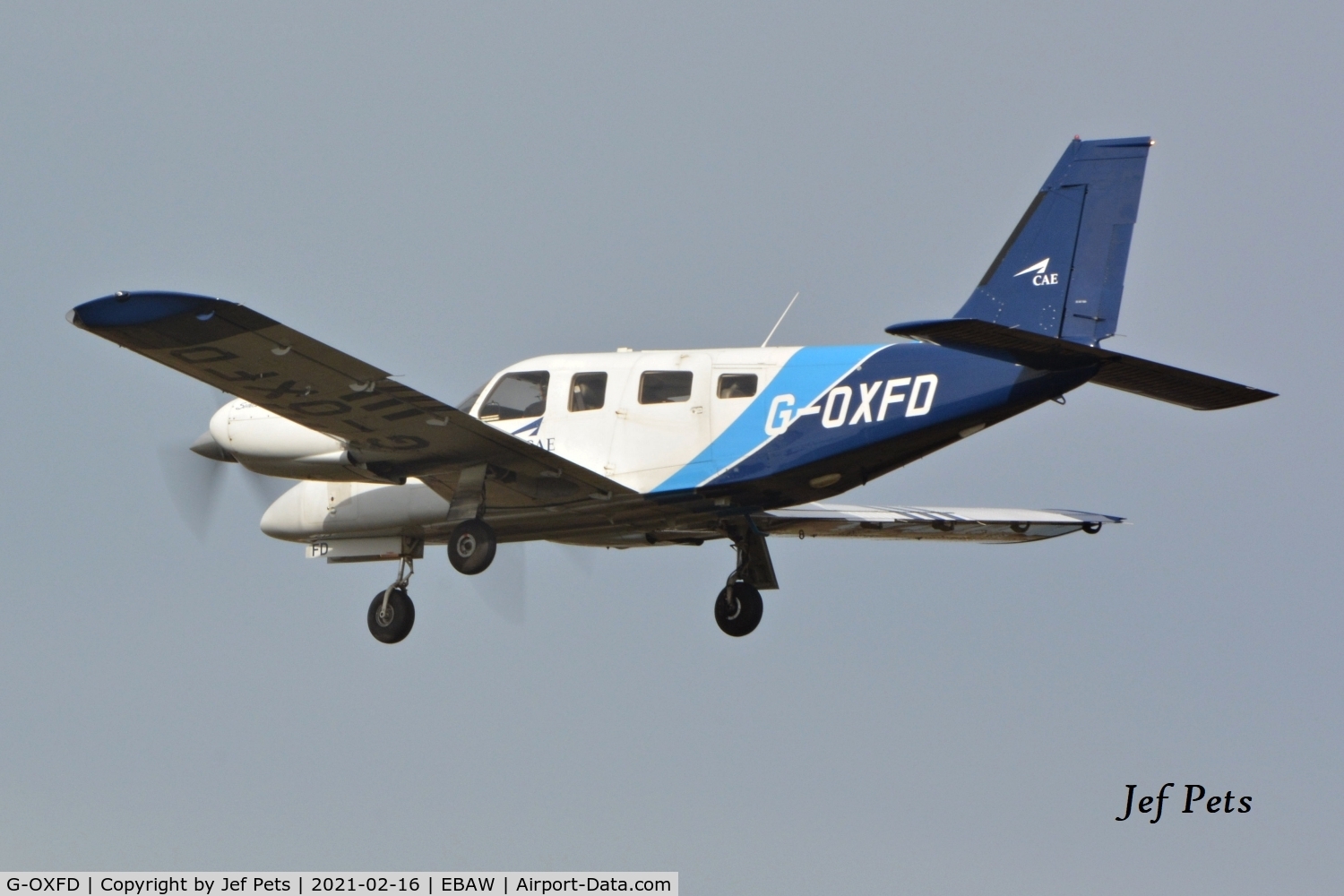 G-OXFD, 2013 Piper PA-34-220T Seneca V C/N 34-49482, Training flights at Antwerp.