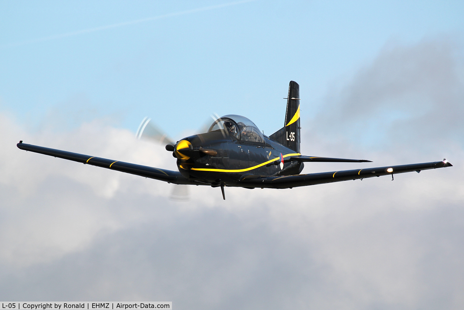 L-05, Pilatus PC-7 Turbo Trainer C/N 542, at ehmz