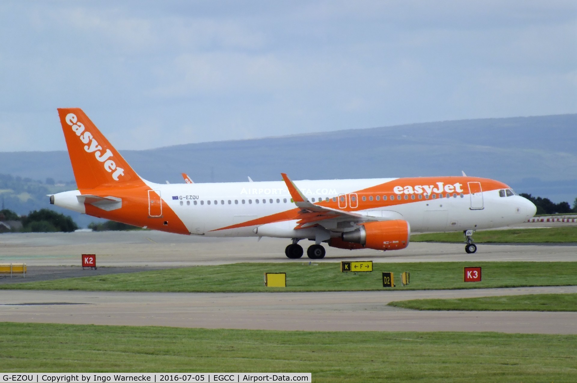 G-EZOU, 2015 Airbus A320-214 C/N 6754, Airbus A320-214 of easyJet at Manchester airport