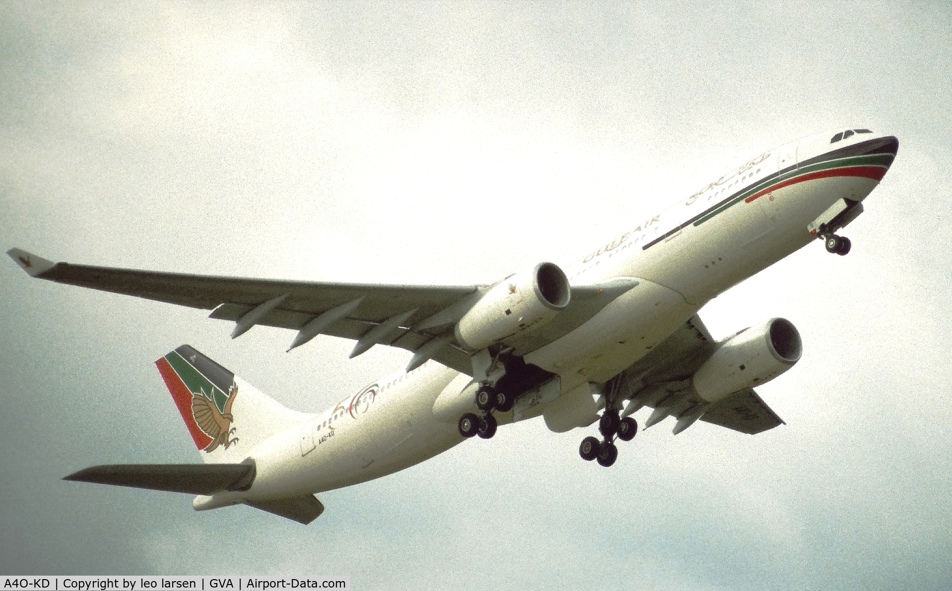 A4O-KD, 1999 Airbus A330-243 C/N 287, Geneva 15.7.2000