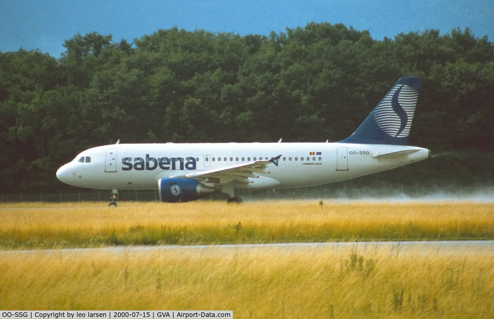 OO-SSG, 2000 Airbus A319-112 C/N 1160, Geneva 15.7.2000