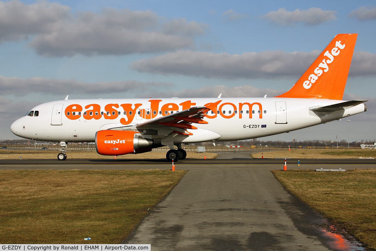 G-EZDY, 2008 Airbus A319-111 C/N 3763, at spl
