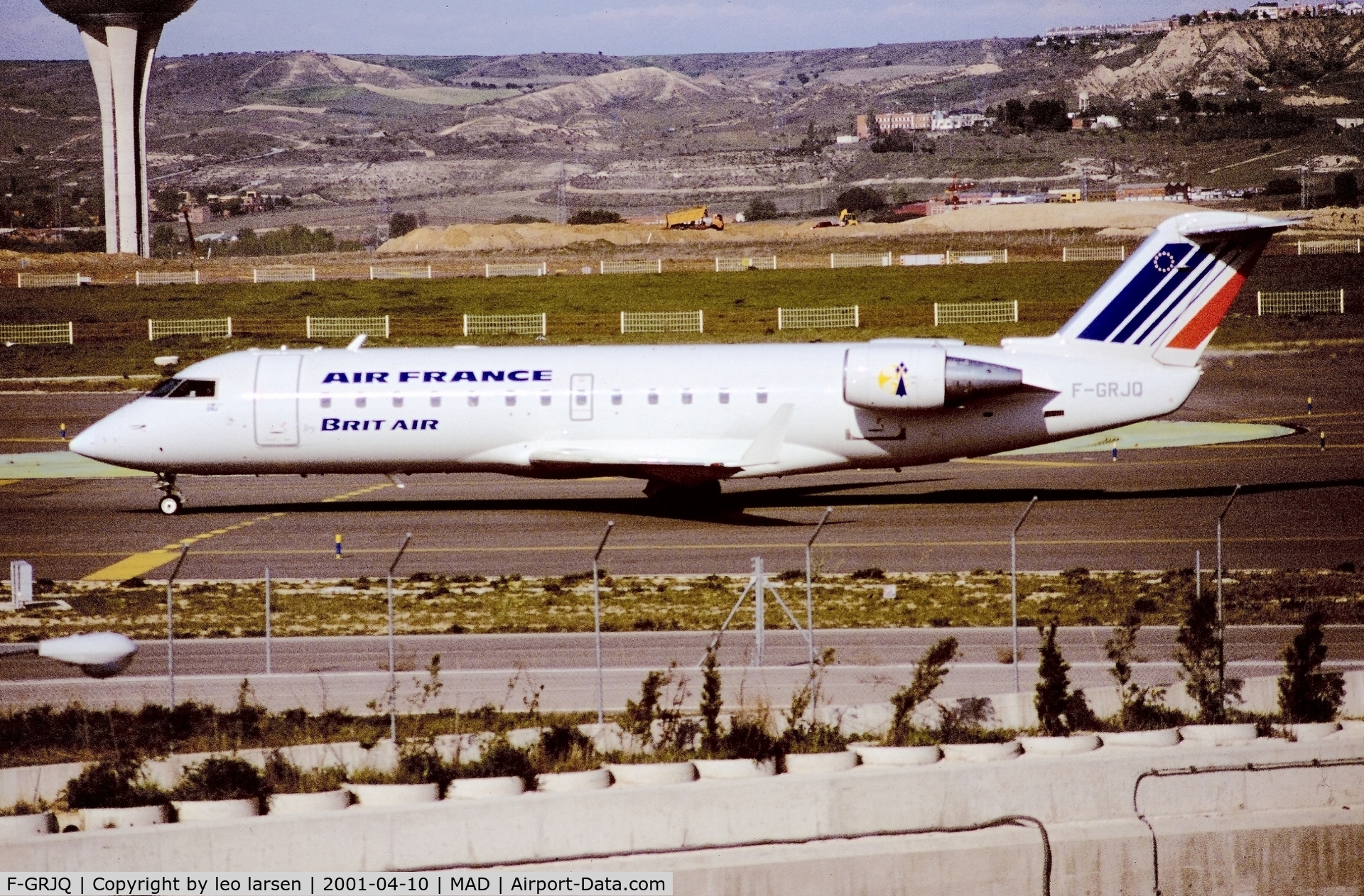 F-GRJQ, 1999 Canadair CRJ-100ER (CL-600-2B19) C/N 7321, Madrid 10.4.2001