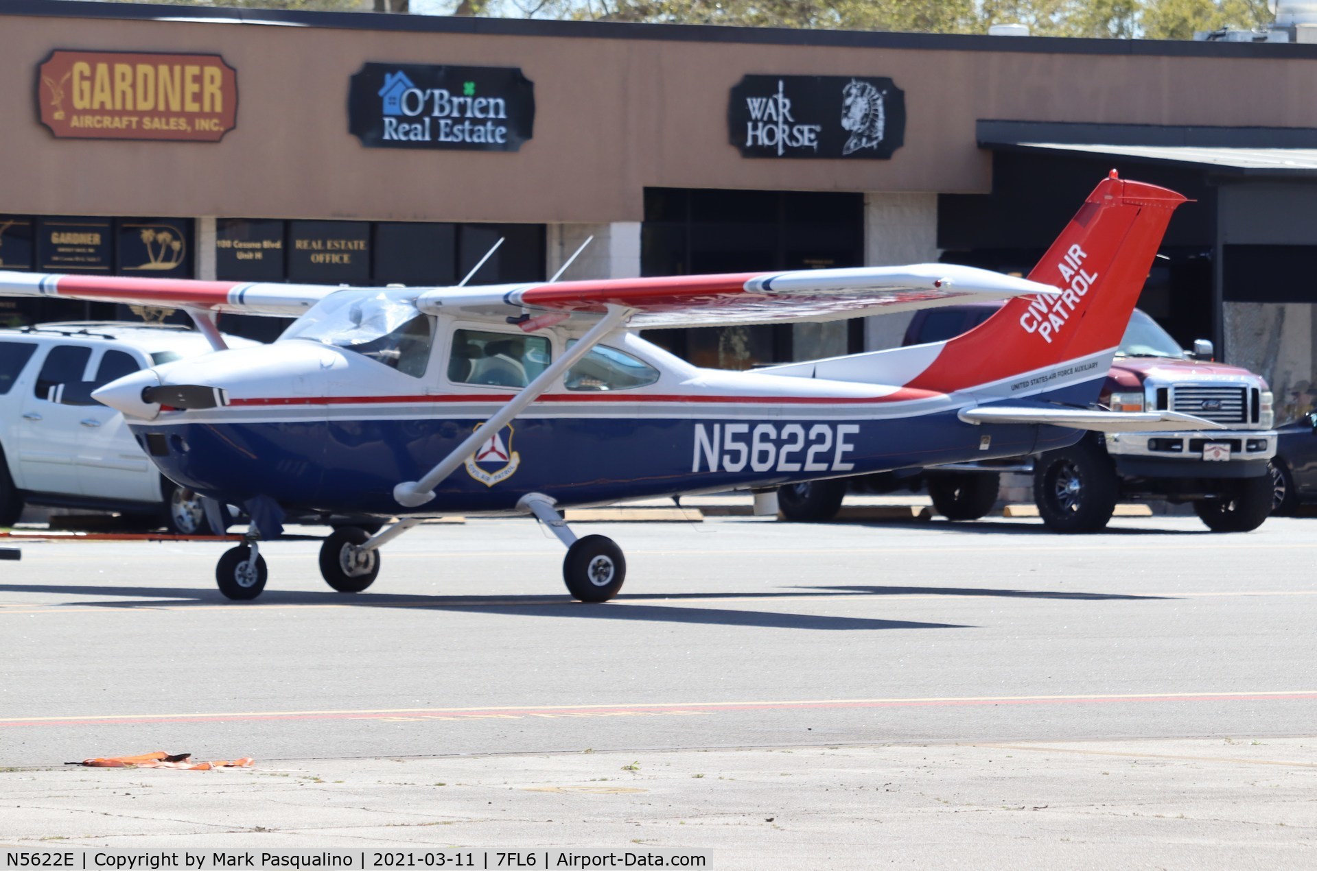 N5622E, 1983 Cessna 182R Skylane C/N 18268334, Cessna 182R