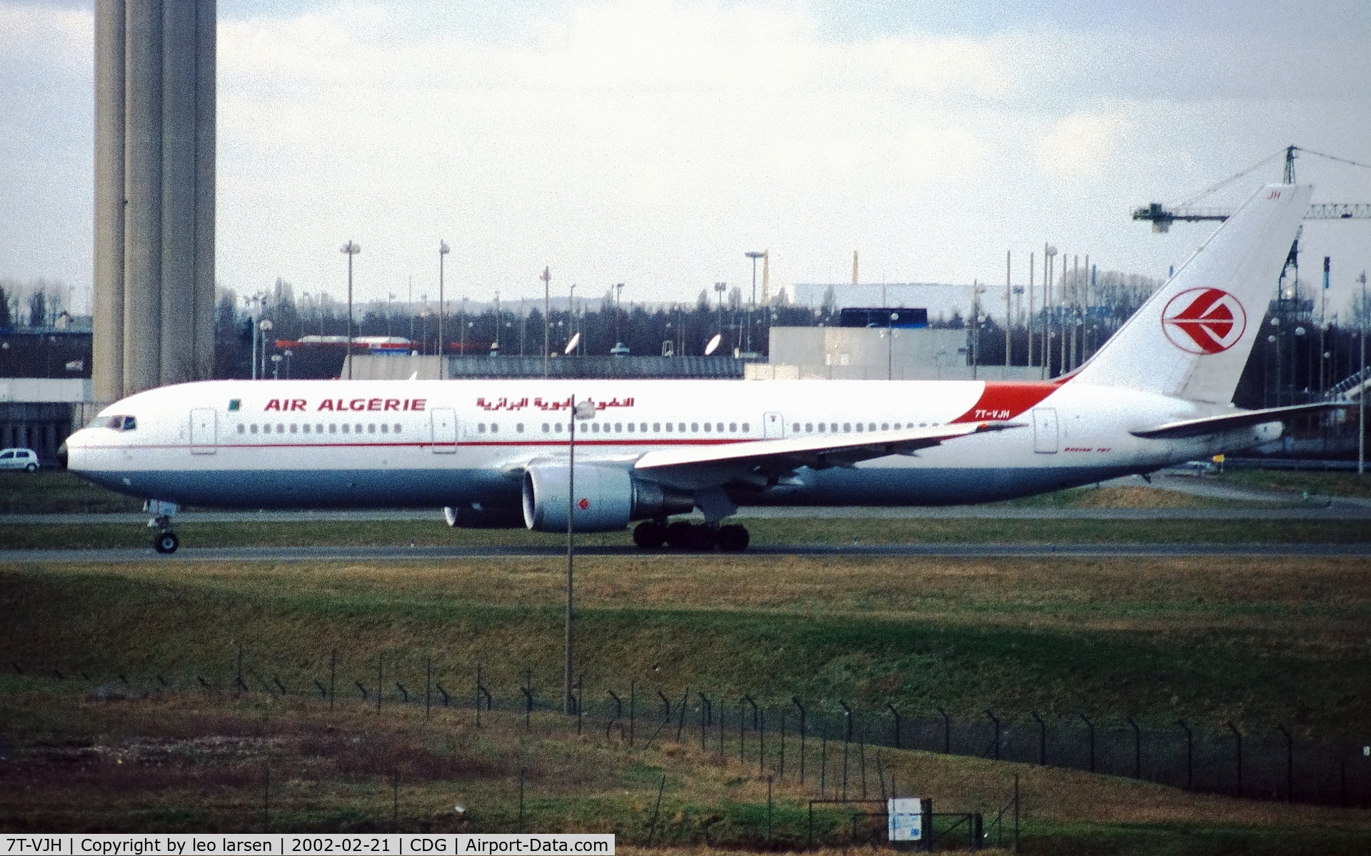 7T-VJH, Boeing 767-3D6 C/N 24767-323, Paris Charles de Gaulle 21.2.2002