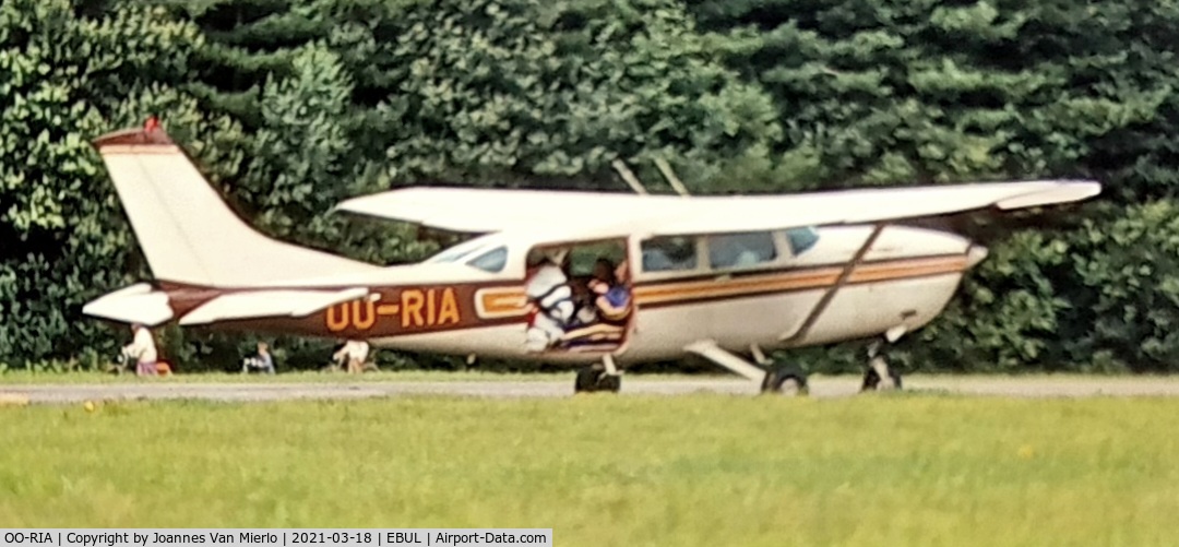 OO-RIA, Cessna 207A Skywagon C/N 20700569, Ursel airshow