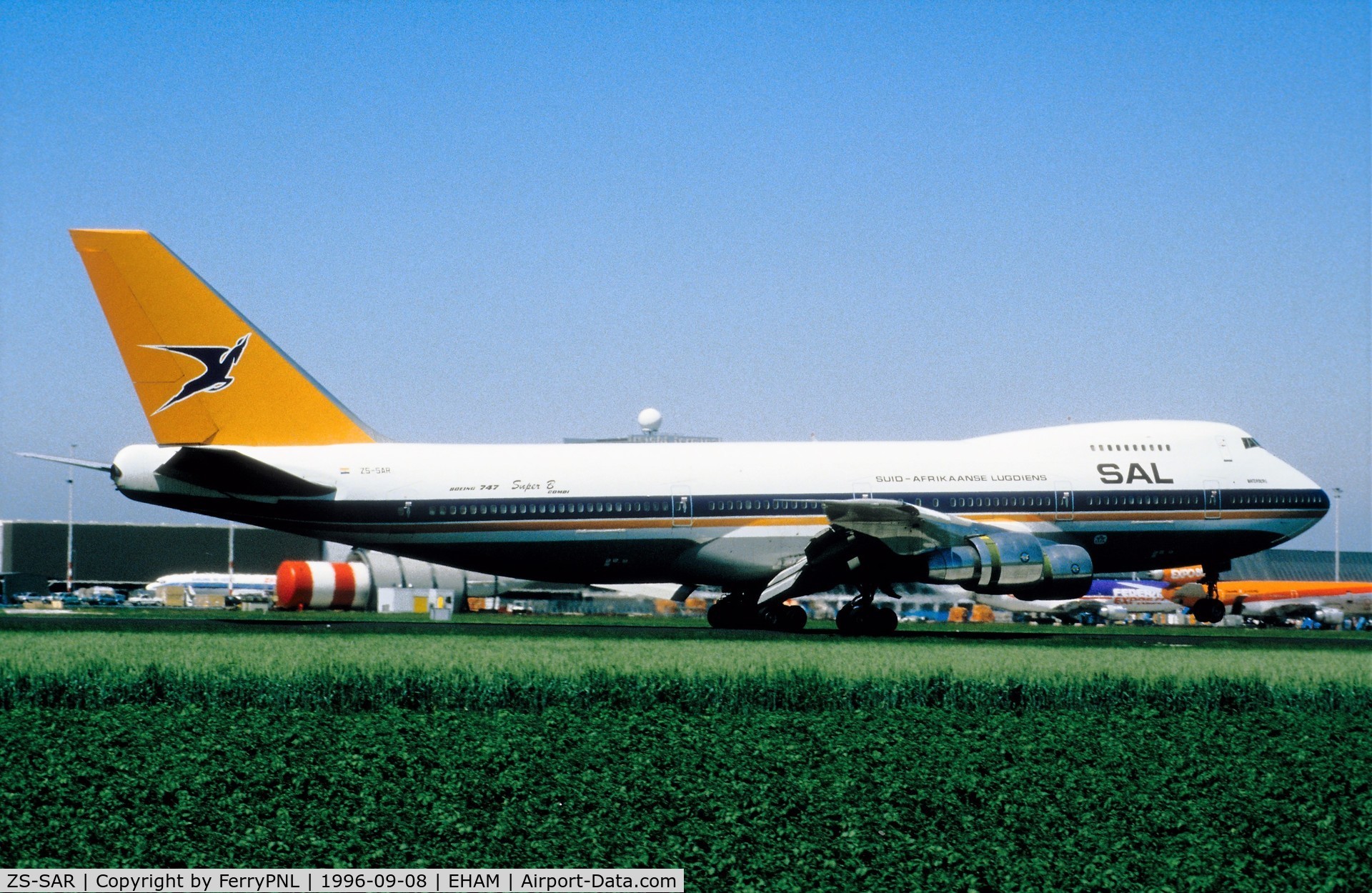 ZS-SAR, 1980 Boeing 747-244B/SF C/N 22170, South African B742 landing