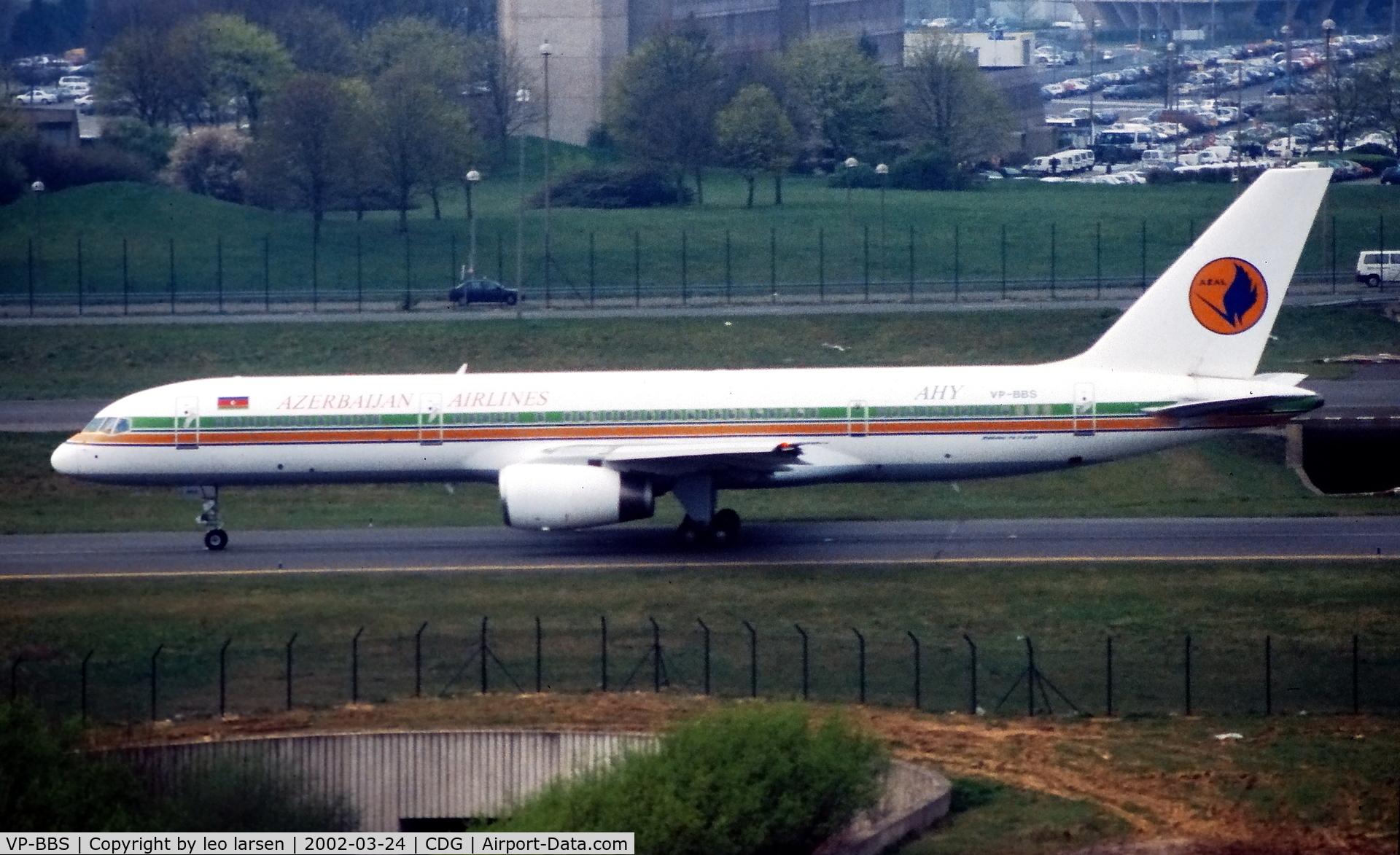 VP-BBS, 2000 Boeing 757-22L C/N 30834, Paris Charles de Gaulle 24.3.2002