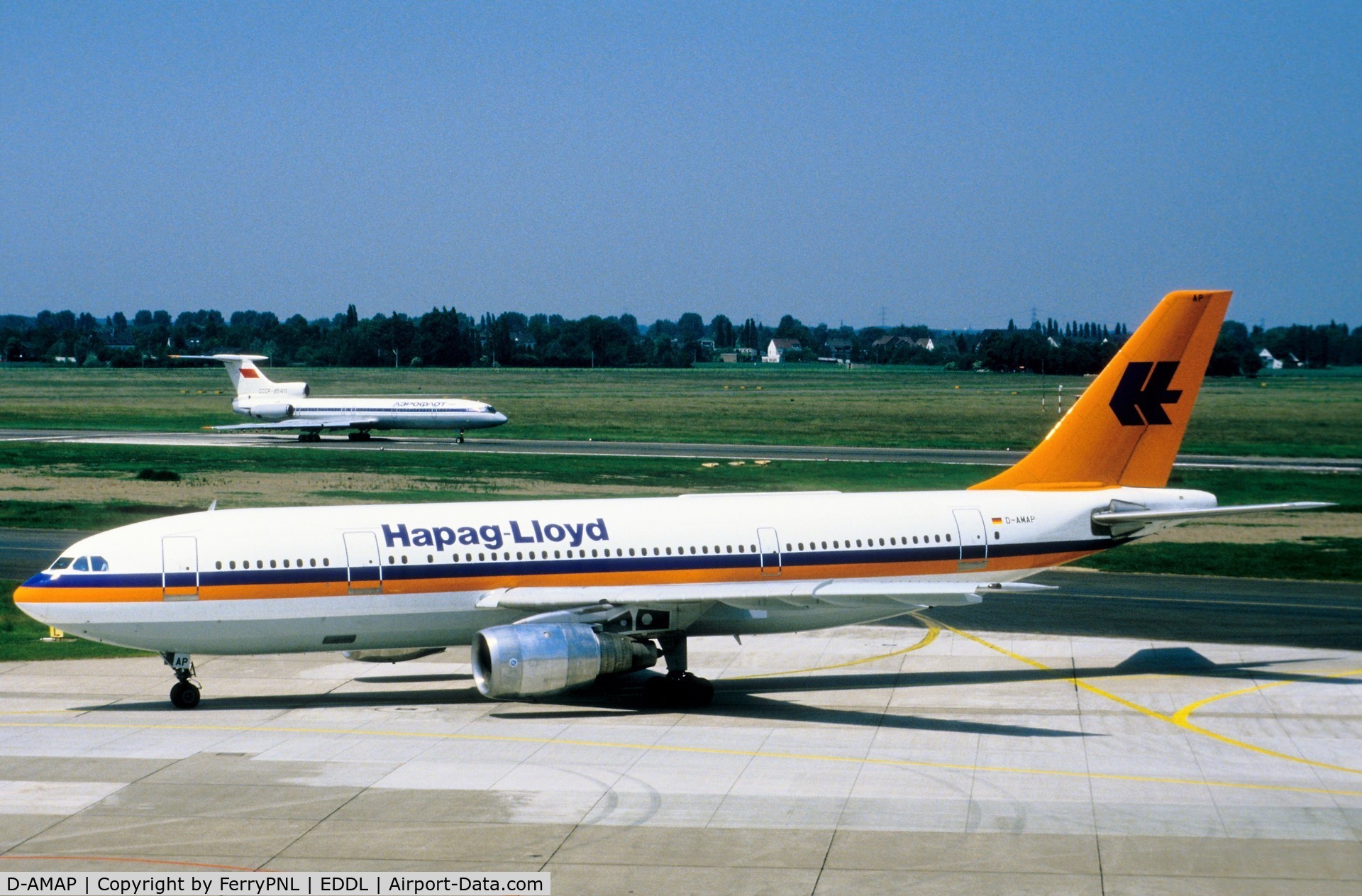 D-AMAP, 1974 Airbus A300B4-103 C/N 009, Hapag-Lloyd A300 taxying-in