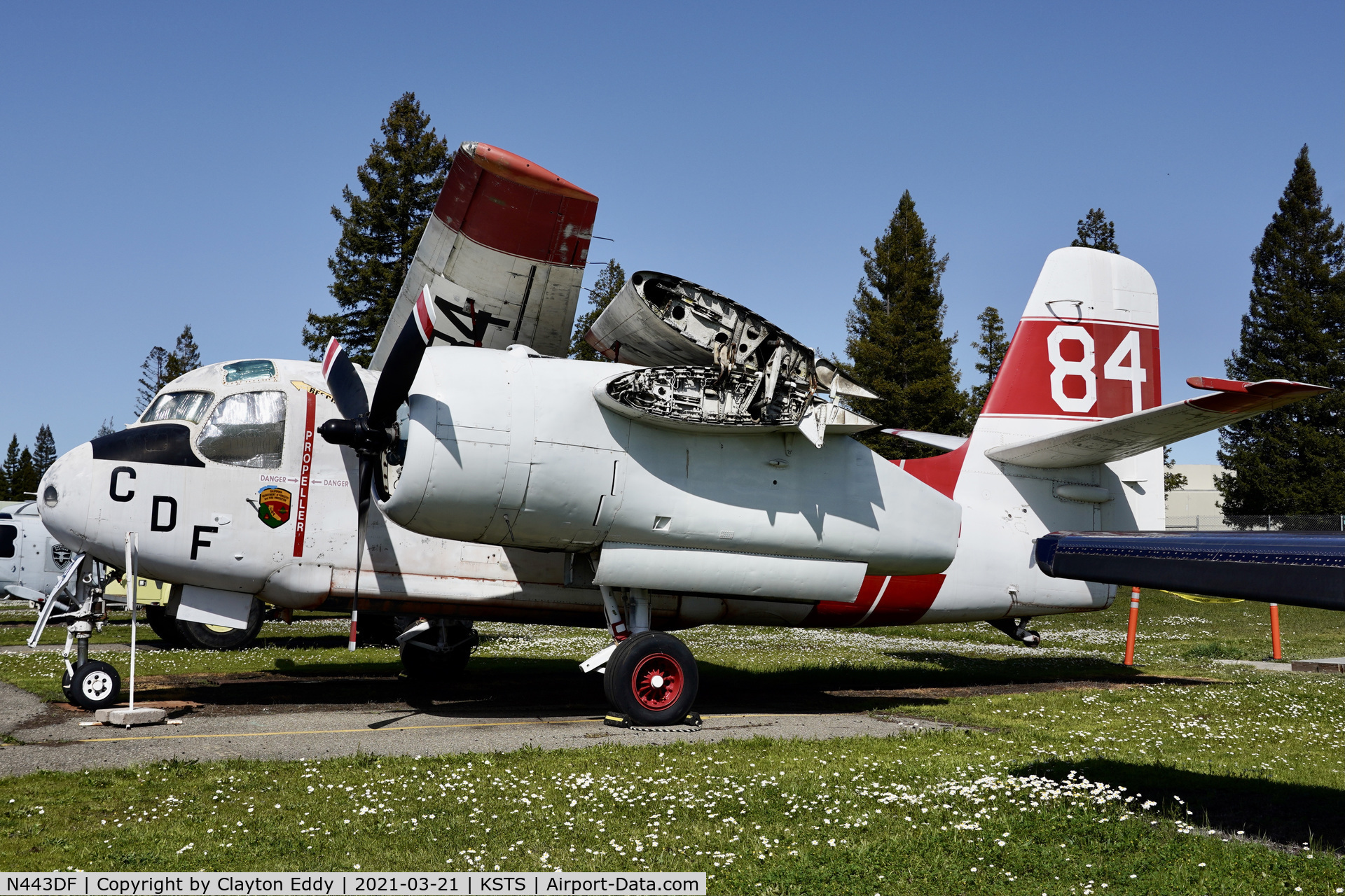 N443DF, Grumman S2F-1 Tracker C/N 195, Pacific Coast Air Museum Charles M. Schulz Sonoma County Airport 2021.