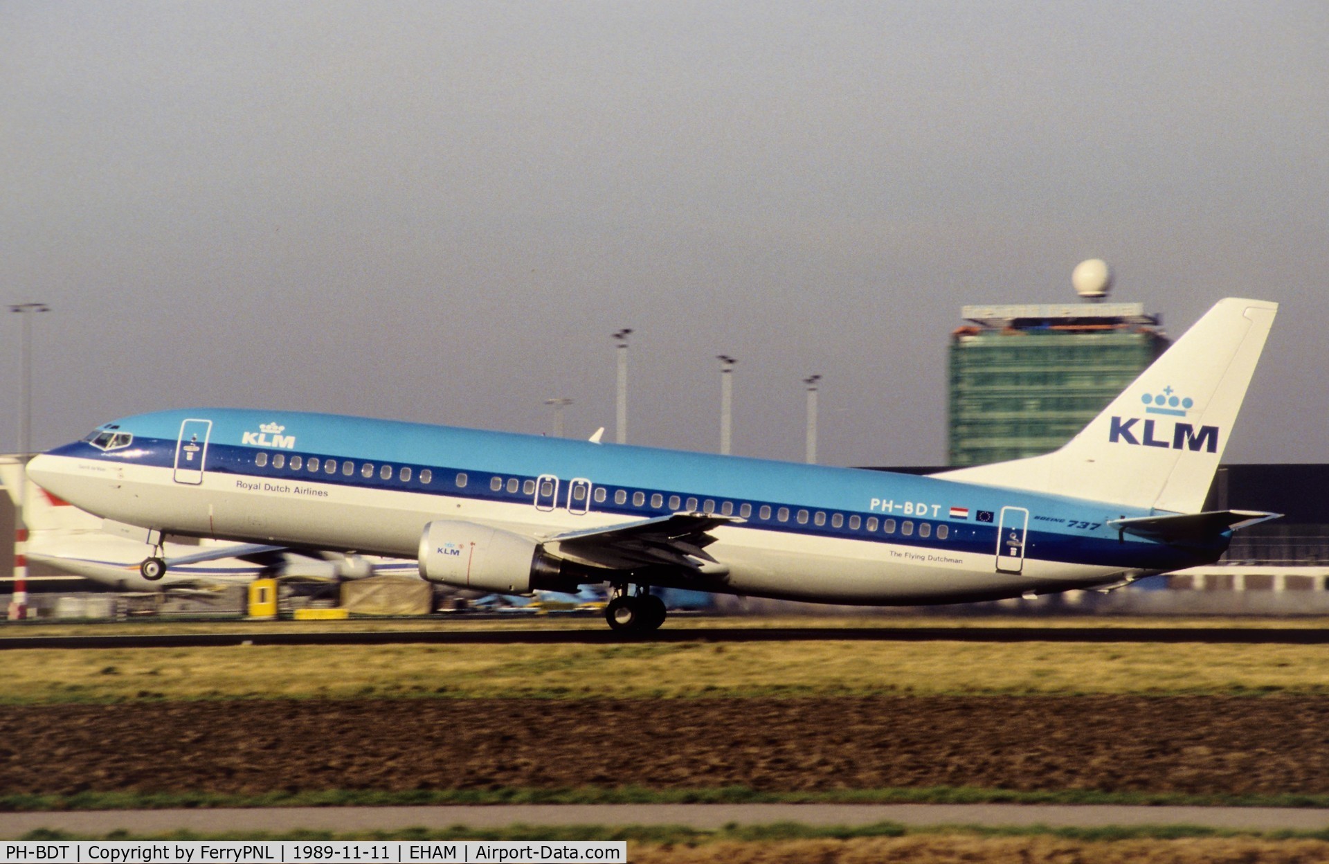 PH-BDT, 1989 Boeing 737-406 C/N 24530, Lift-off of KLM B734. Airframe Broken up 2012 at Bruntingthorpe