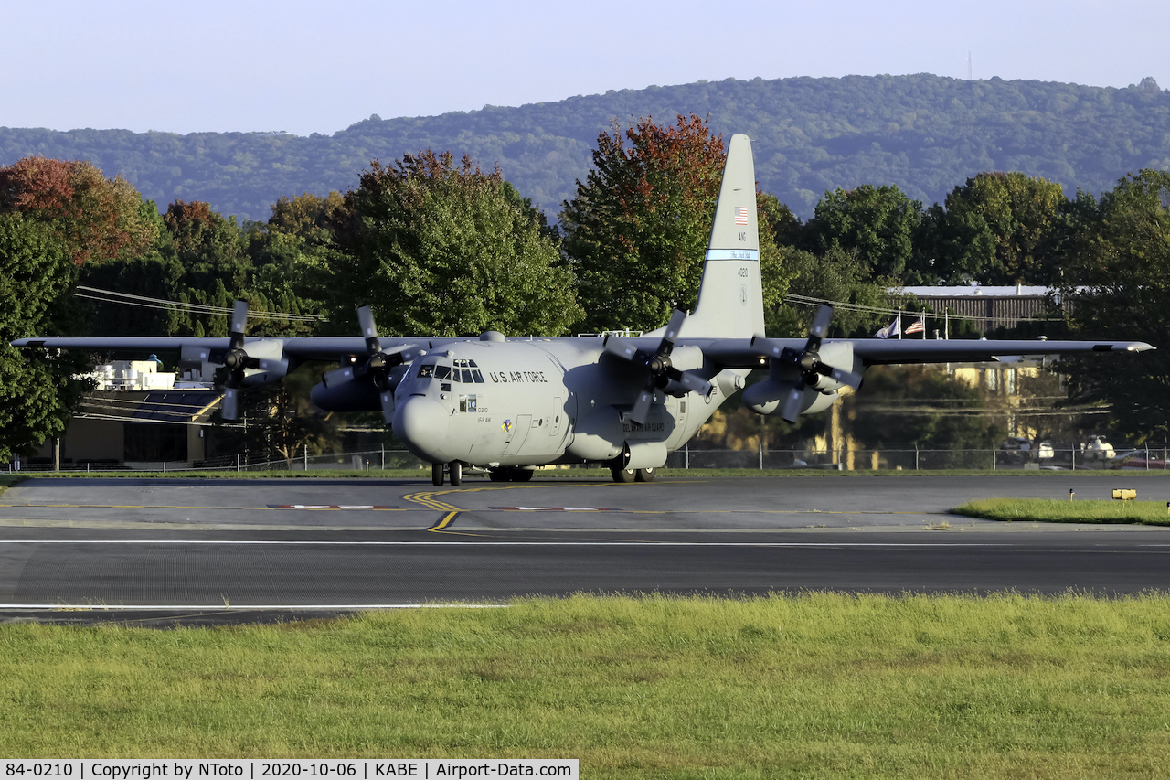 84-0210, 1985 Lockheed C-130H Hercules C/N 382-5049, Awaiting departure for pattern work.