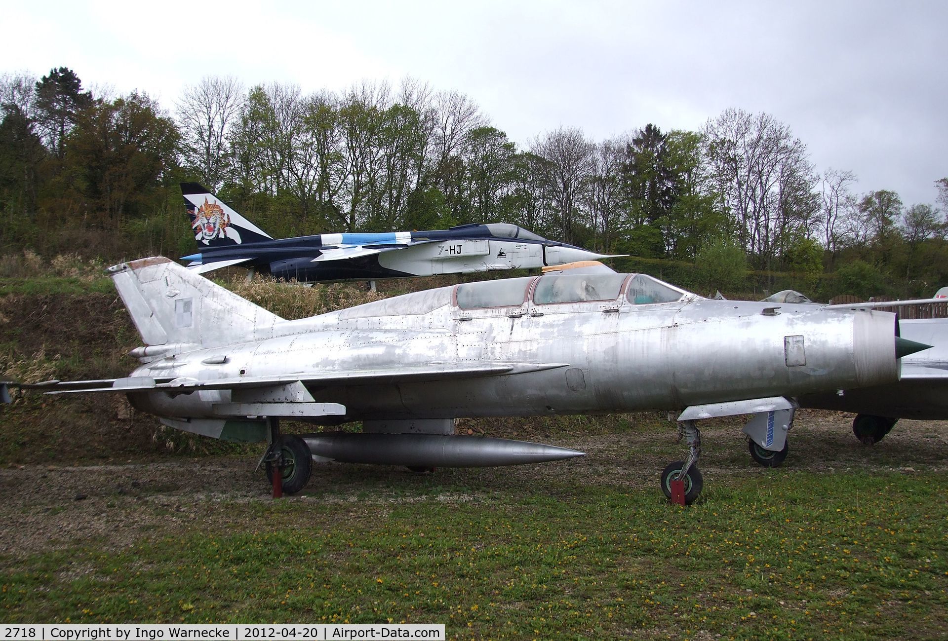 2718, Mikoyan-Gurevich MiG-21U-600 C/N 662718, Mikoyan i Gurevich MiG-21U MONGOL-B at the Musee de l'Aviation du Chateau, Savigny-les-Beaune
