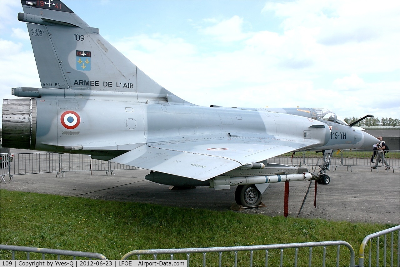 109, Dassault Mirage 2000C C/N 375, Dassault Mirage 2000C, Static display, Evreux-Fauville Air Base 105 (LFOE) Open day 2012