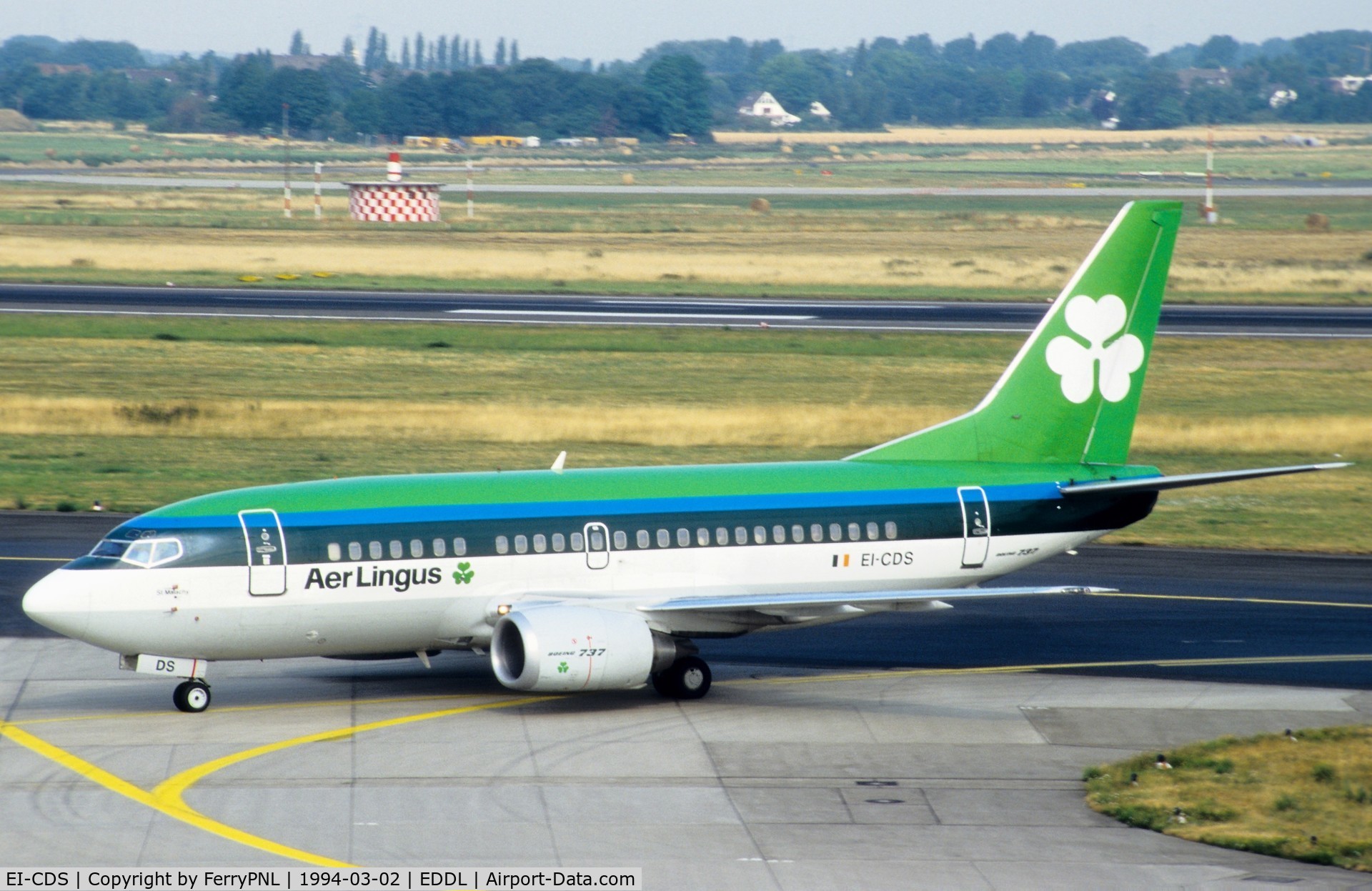 EI-CDS, 1993 Boeing 737-548 C/N 26287, Aer Lingus B735 entering DUS terminal area