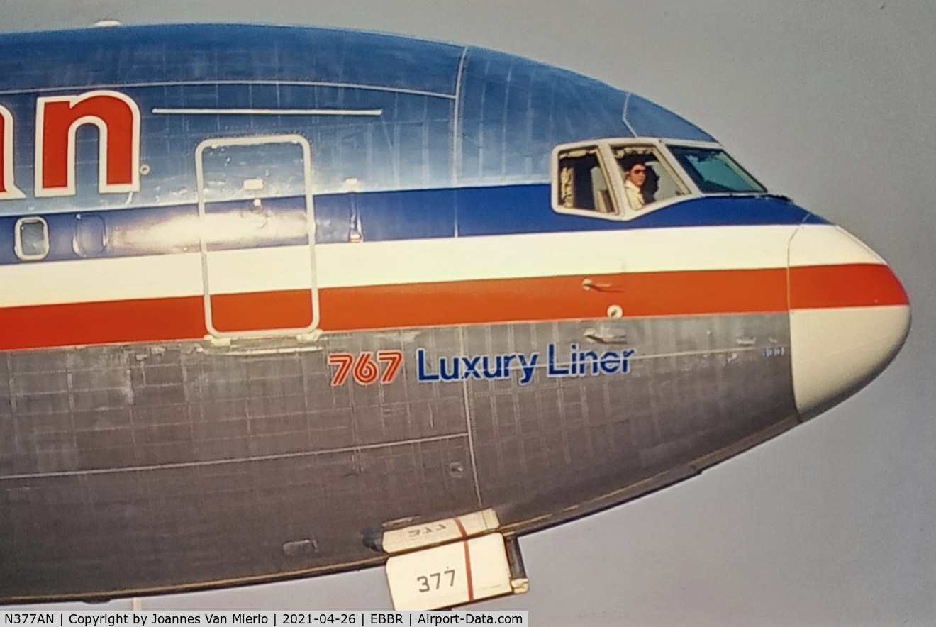 N377AN, 1992 Boeing 767-323 C/N 25446, Awaiting T/O clearance BRU Holding 02