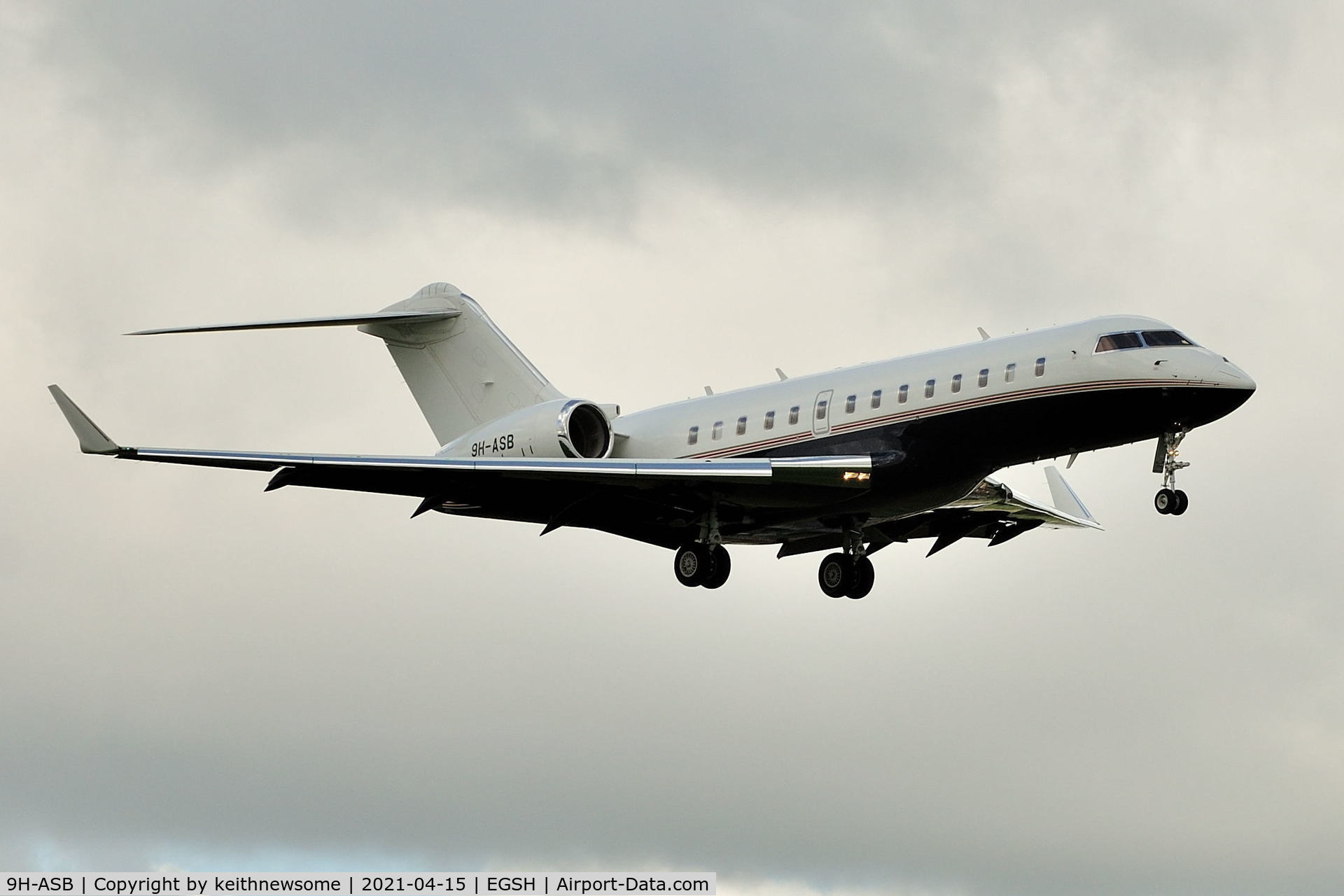 9H-ASB, 2007 Bombardier BD-700-1A11 Global 5000 C/N 9273, Arriving at Norwich.