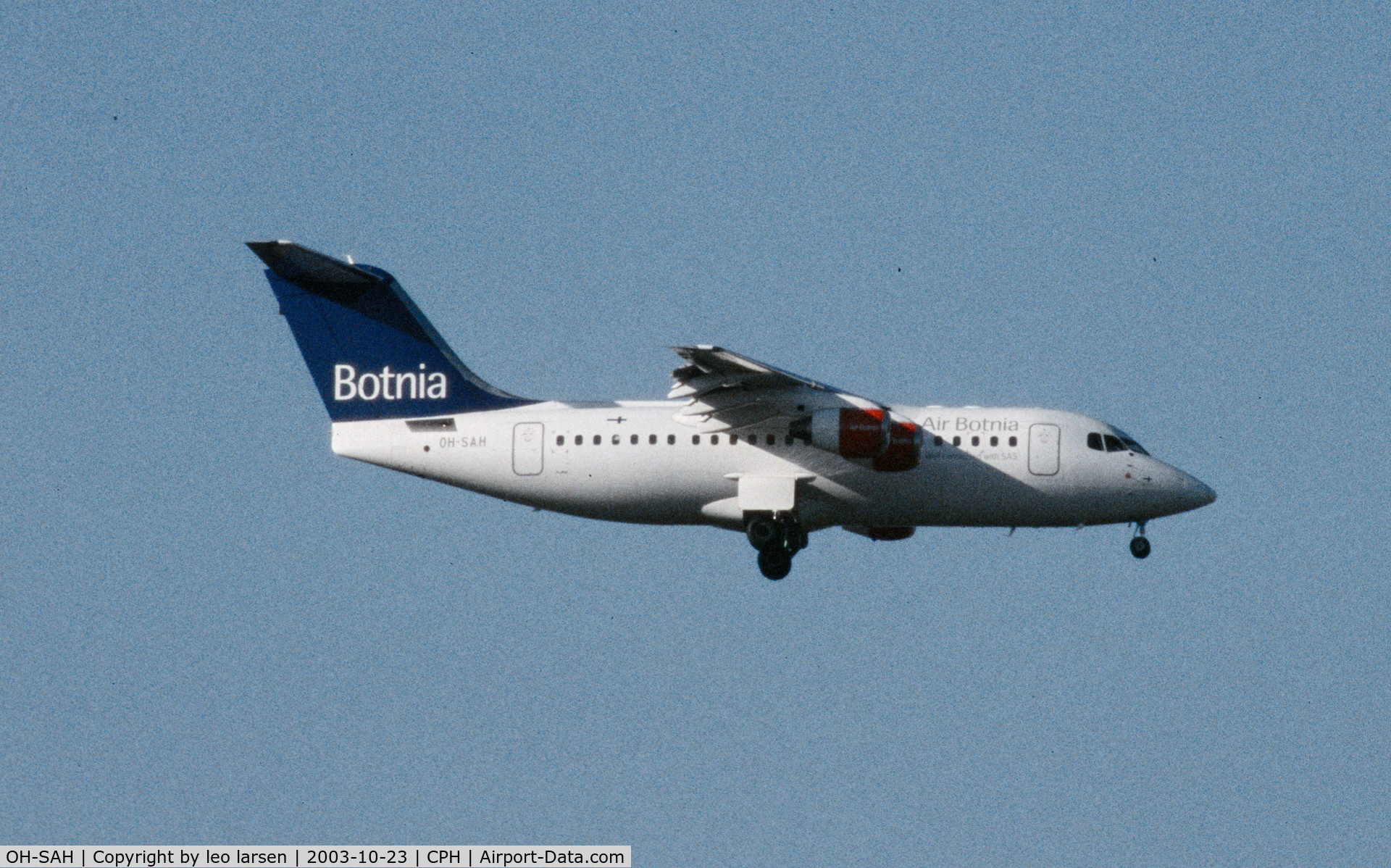 OH-SAH, 2001 BAE Systems Avro 146-RJ85 C/N E.2383, Copenhagen 23.10.2003